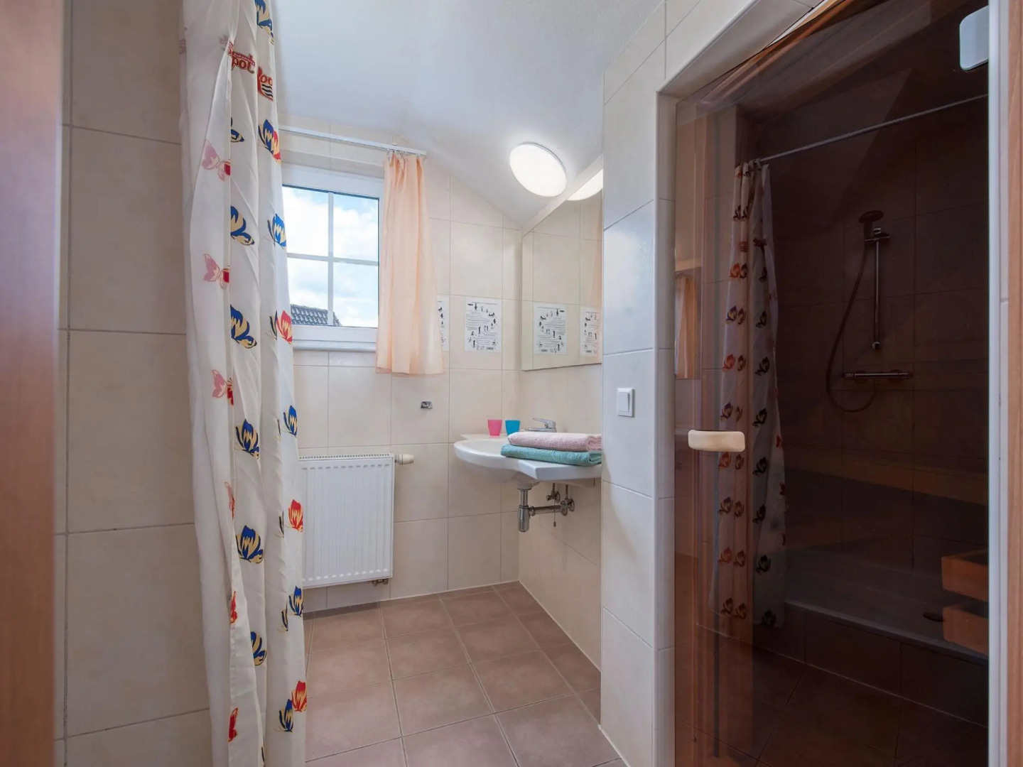 Restyled Villa with Washing Machine near River Moselle