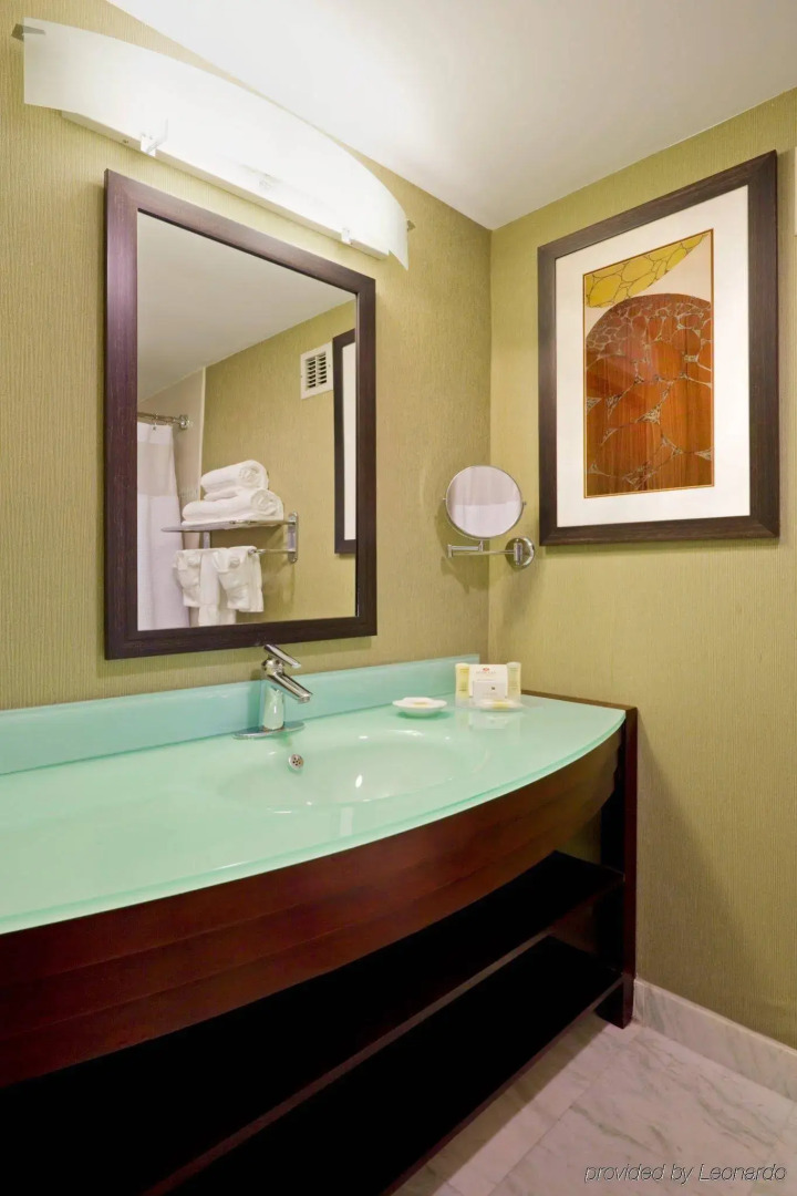 Doubletree by Hilton Monroe Township Cranbury