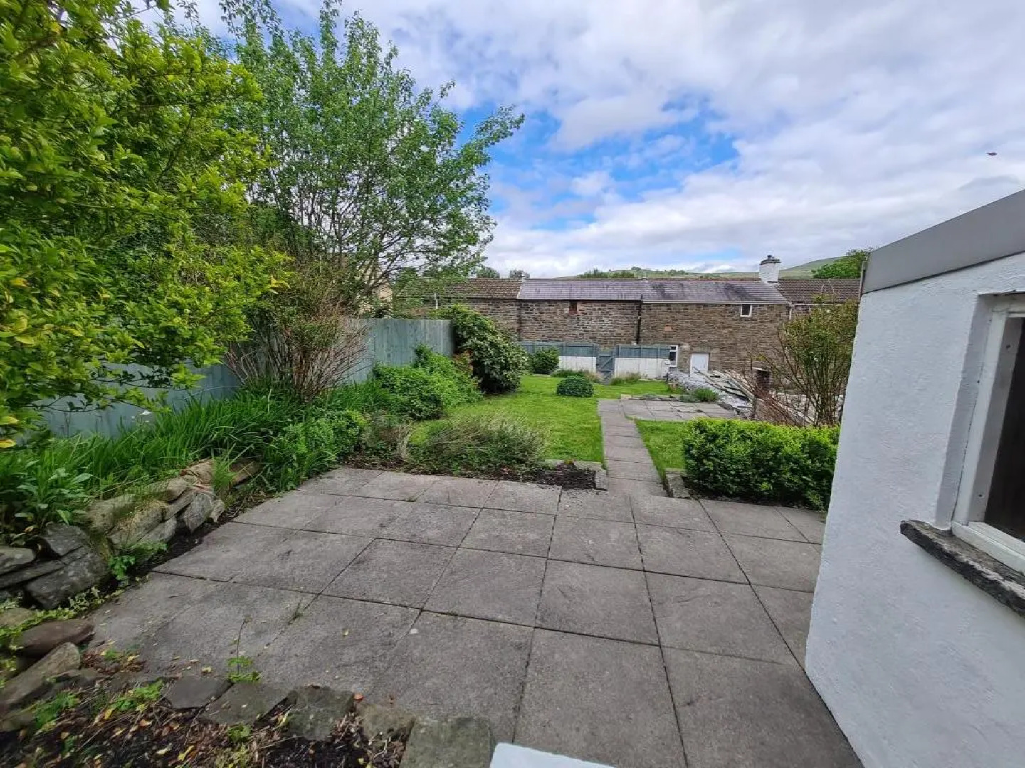 Picturesque 2 Bedroom Miners Cottage Near Bike Park Wales & Brecon Beacons