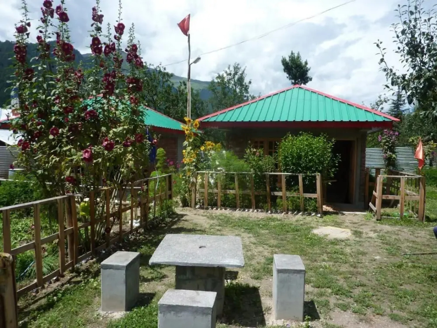 Shruti Guest House