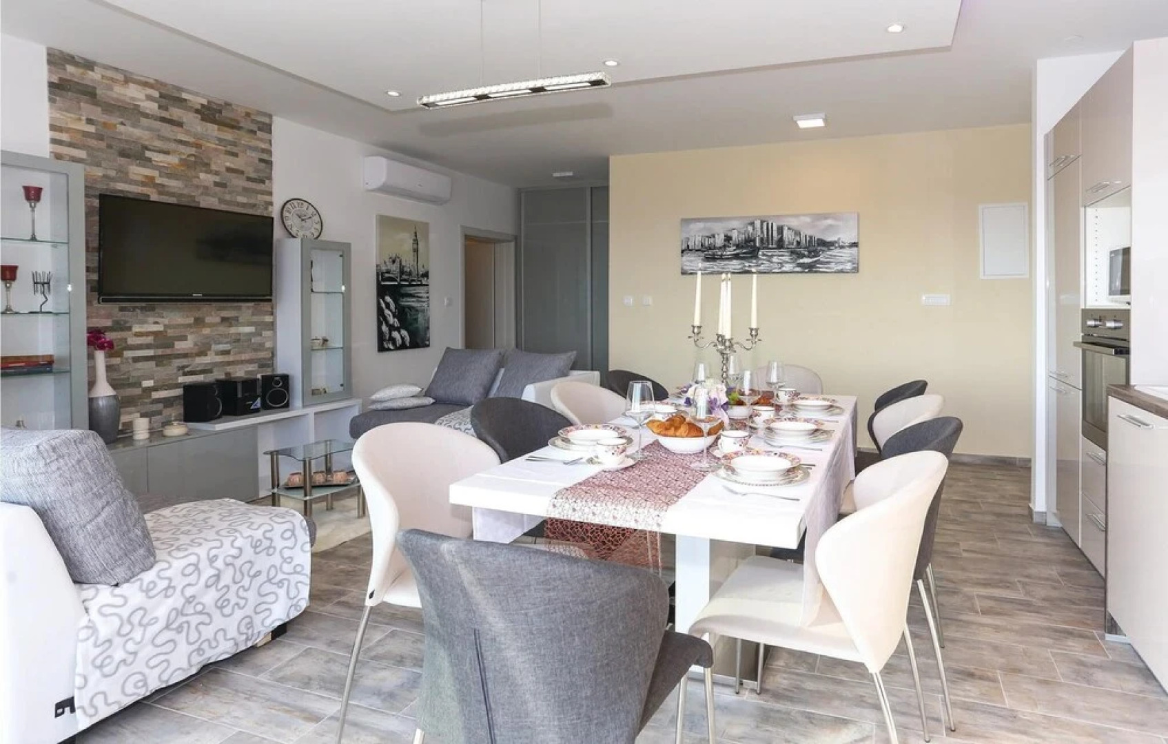 Stunning Home in Kucine With Wifi and 4 Bedrooms