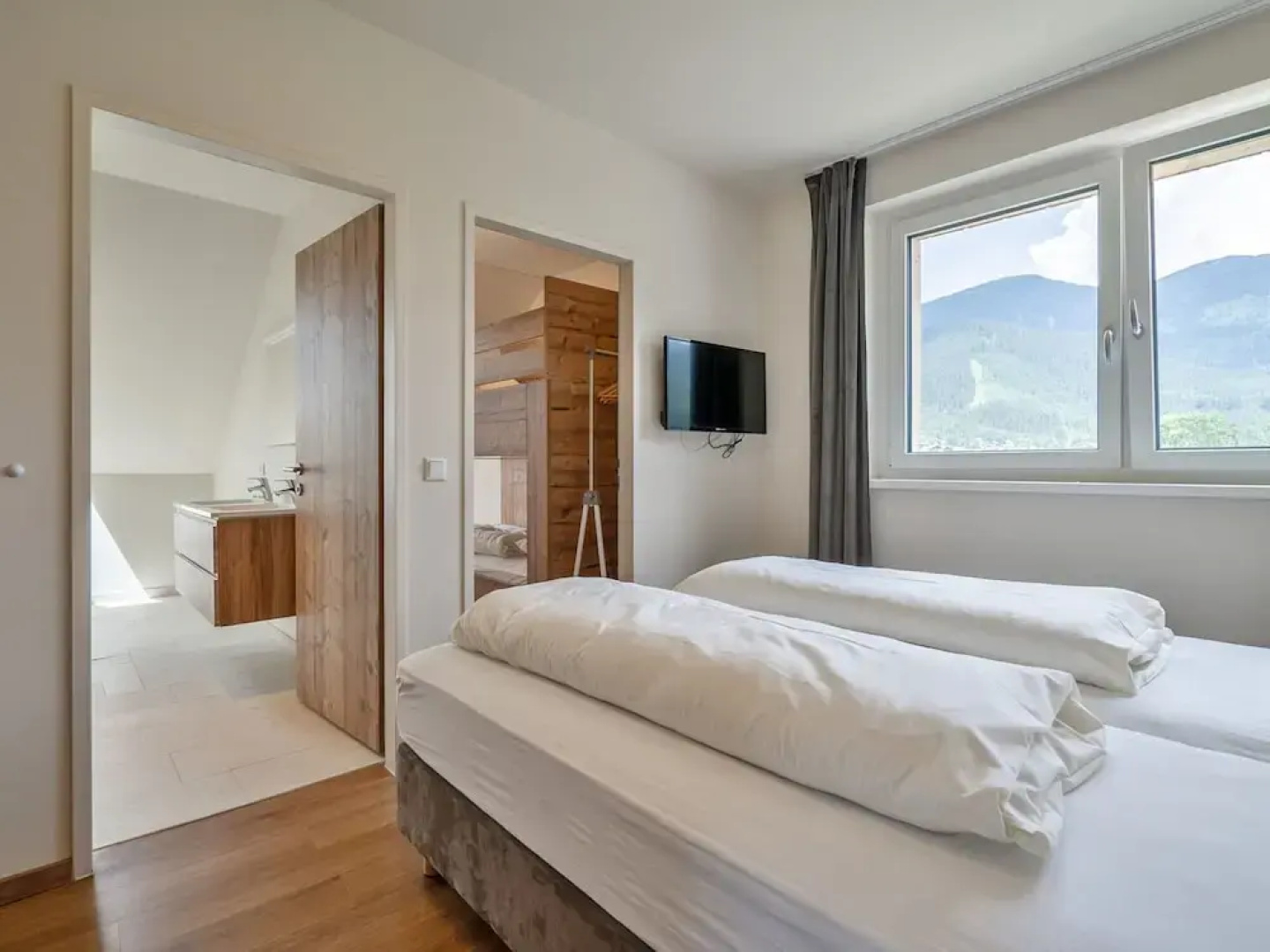 Peaceful Apartment in Gosau With Shared Sauna