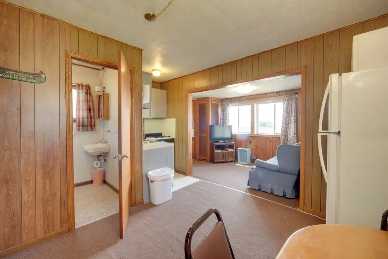 Convenient Cabin w/ Access to 3 Boat Docks!