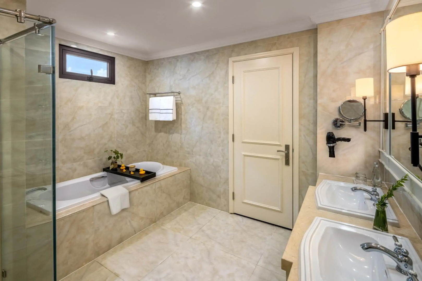 Melia Vinpearl Cam Ranh Beach Resort