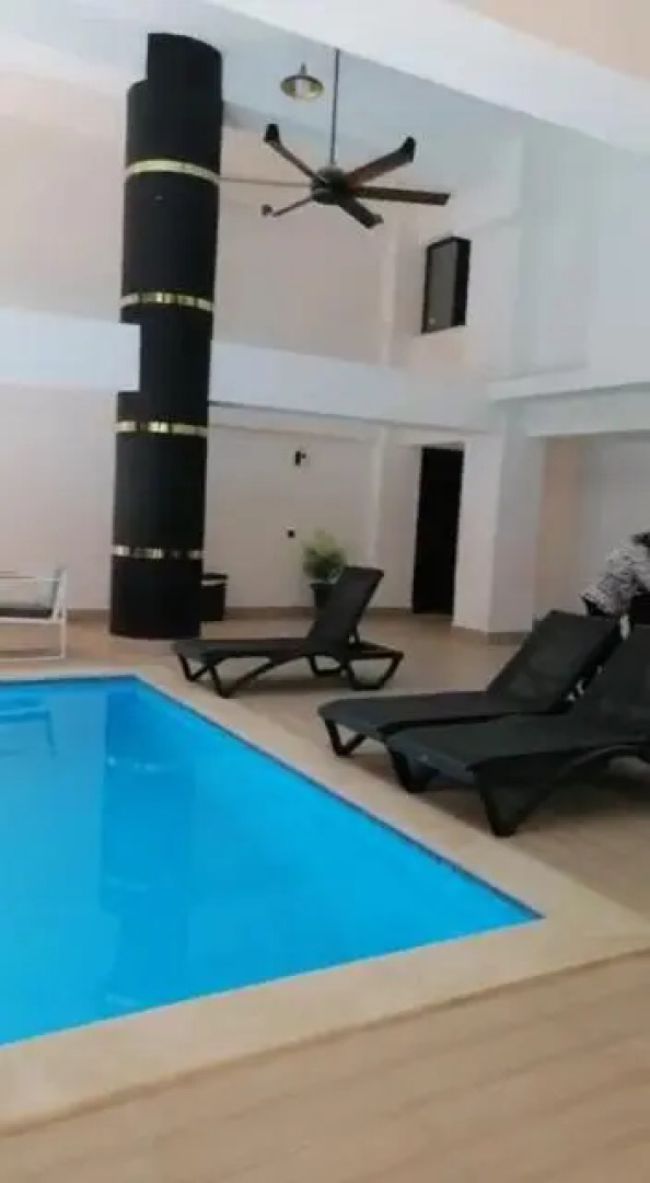 Havuz spor hamam cocukoyunalanı imkanı sunan konut