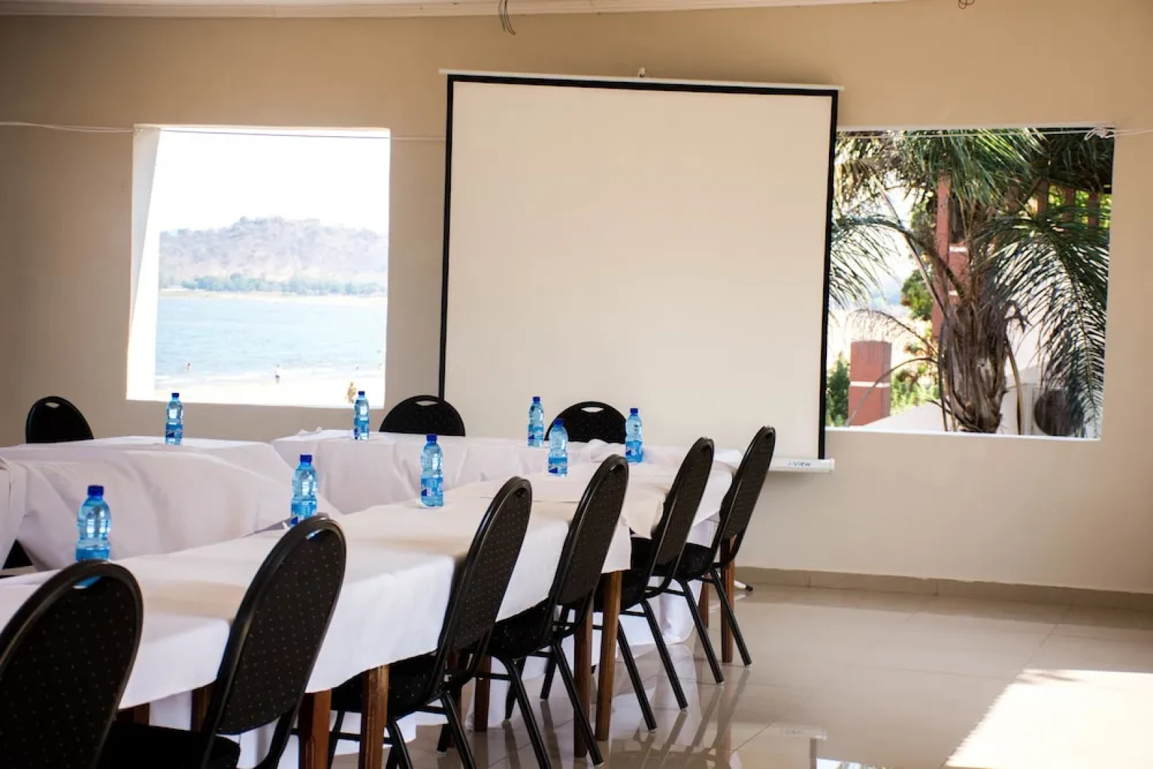 Mkunkhula Baobab Lodge