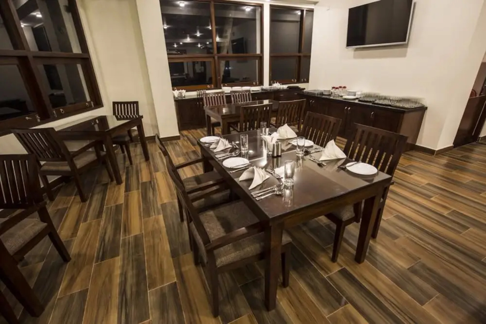 Grand 7 Hotel Kesbewa