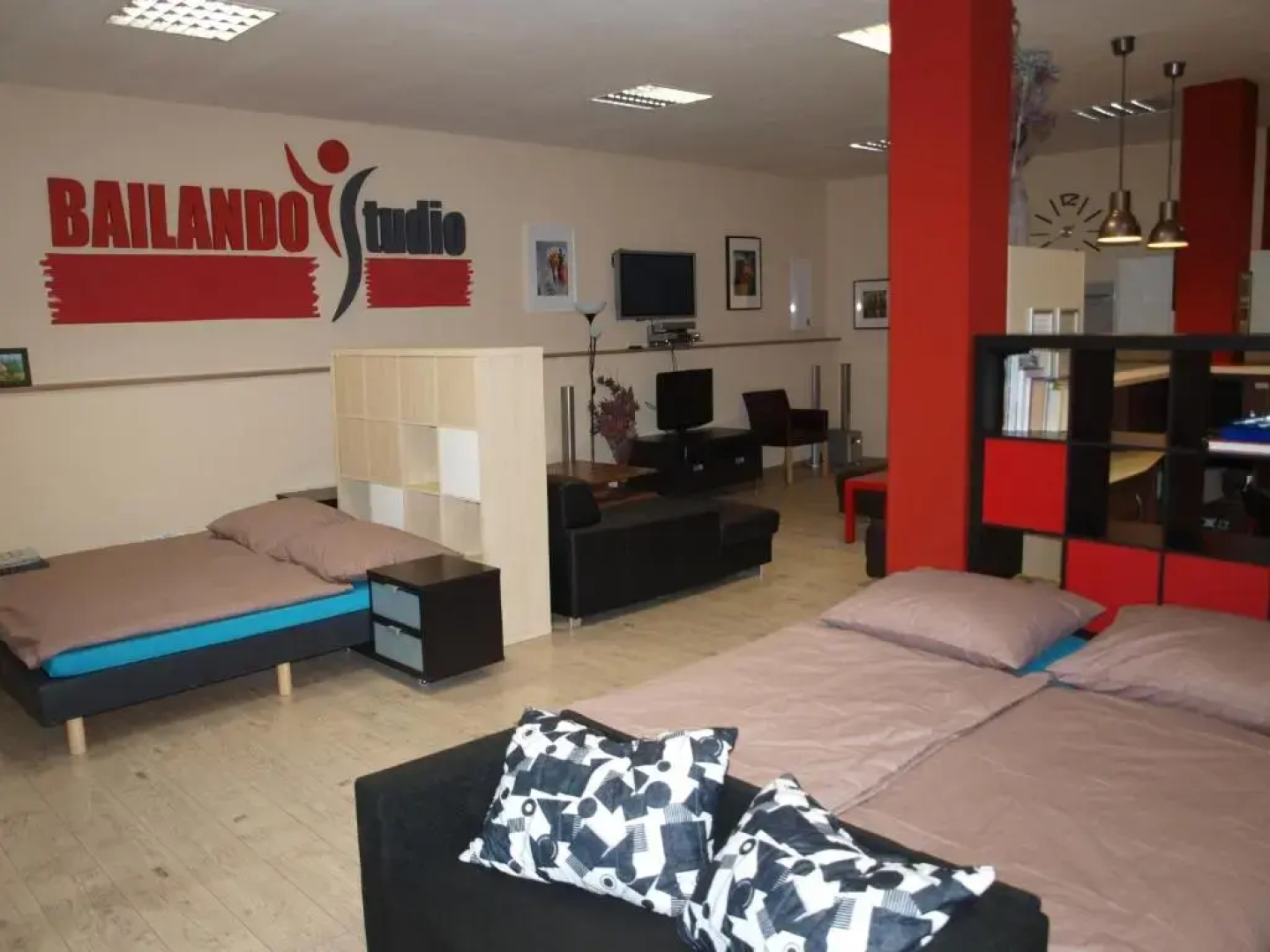 BAILANDO Studio