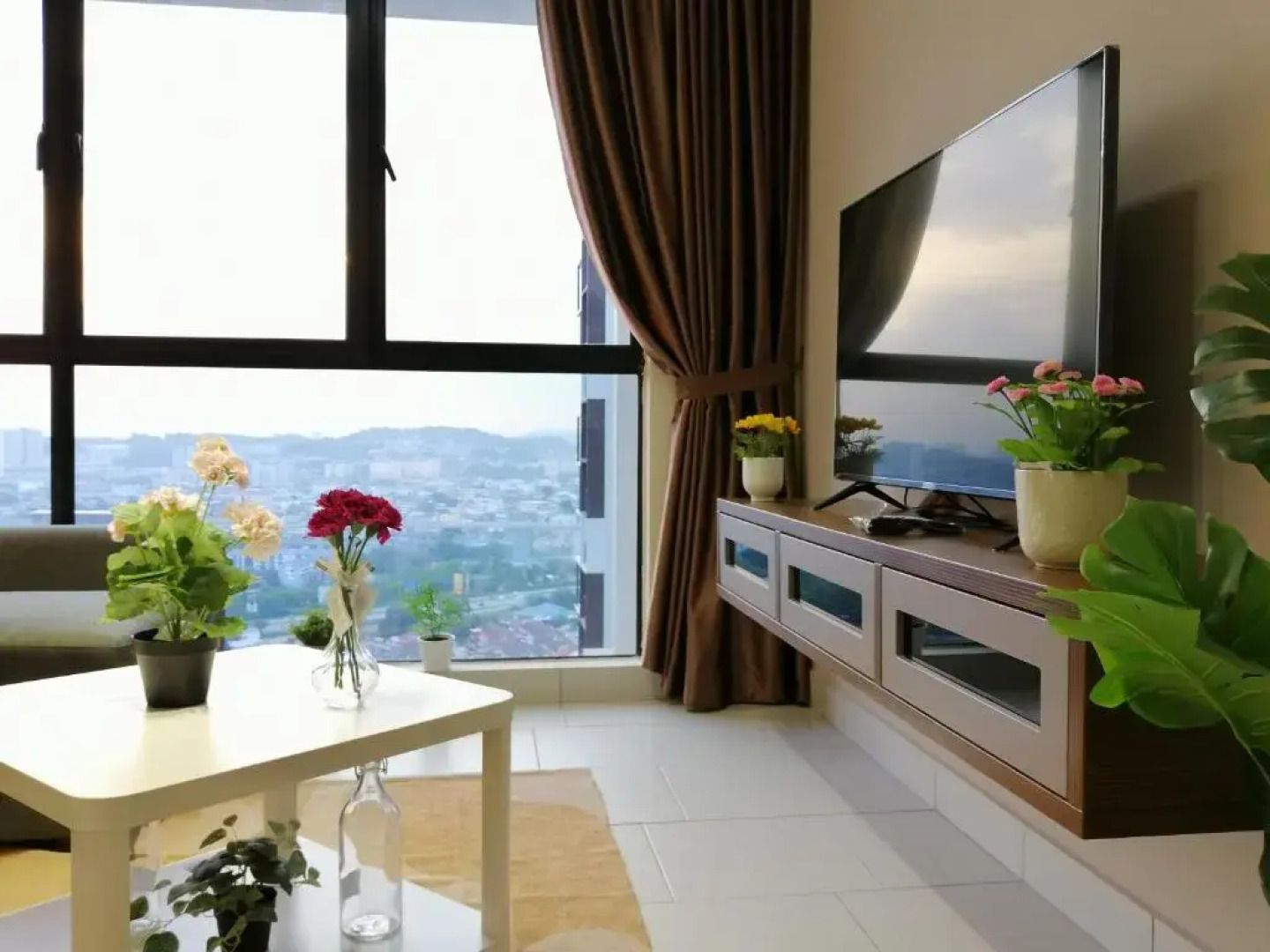 Lovely Mines Astetica Lake View Seri Kembangan 2BR