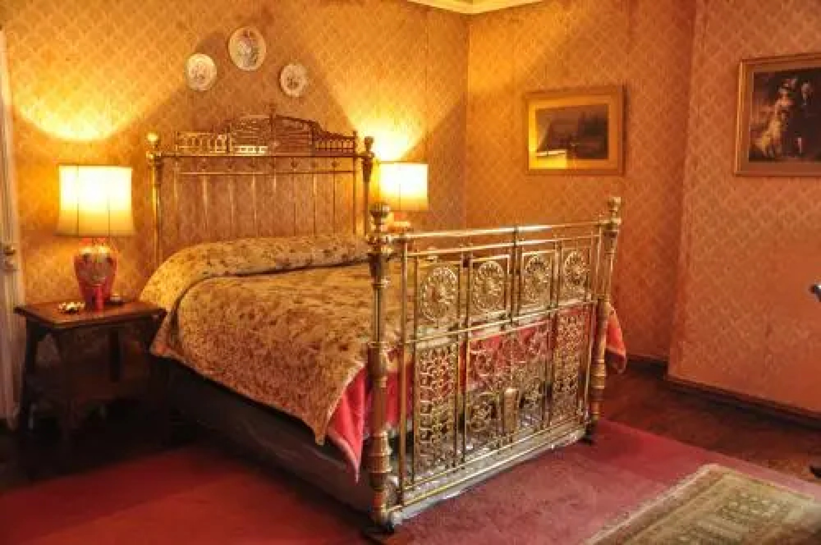 Chapslee Hotel
