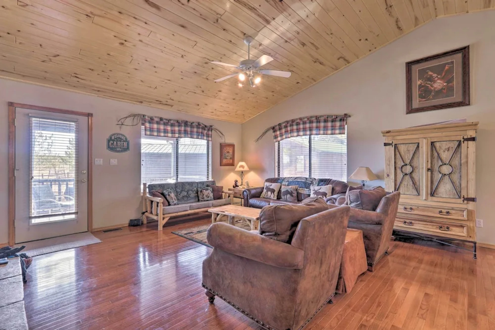 Hike, Fish & Enjoy Pond On-site: Bison Ranch Cabin