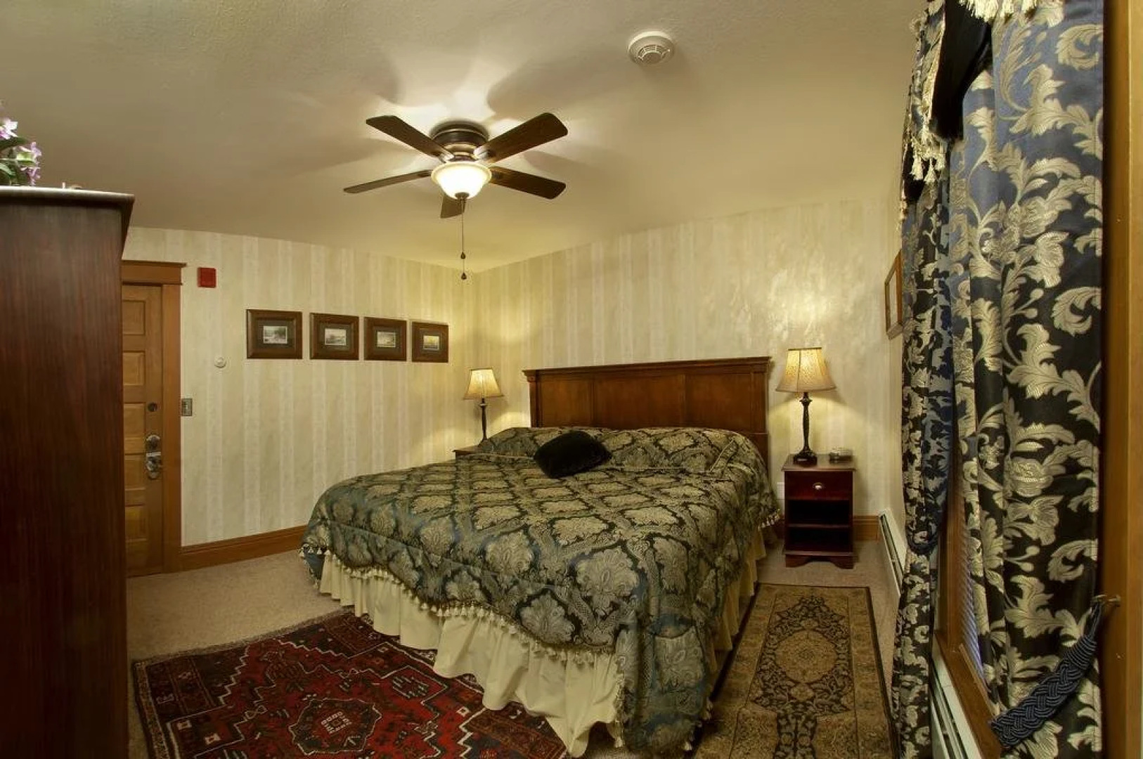 The Historic Elk Mountain Hotel