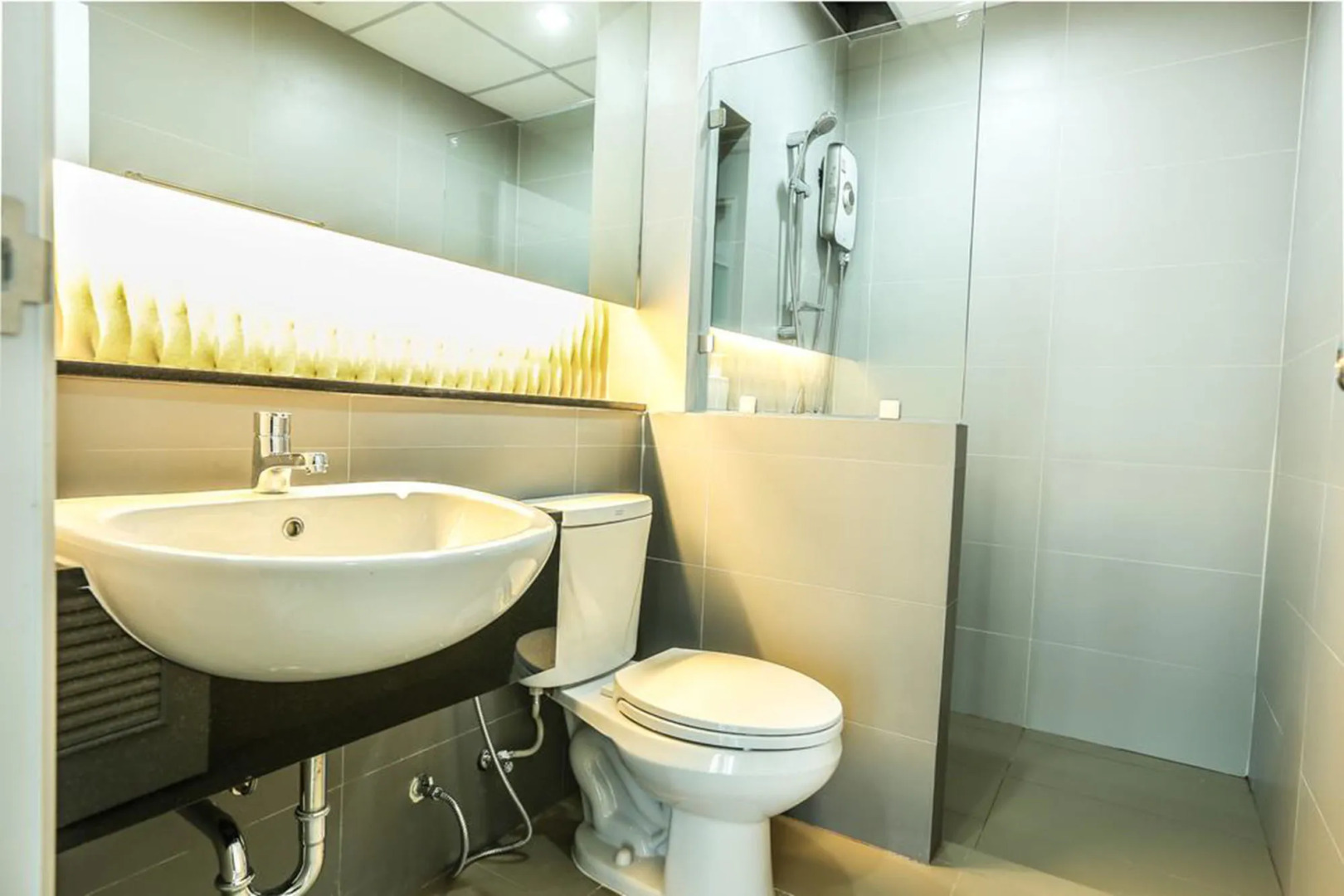 Central Place Serviced Apartment