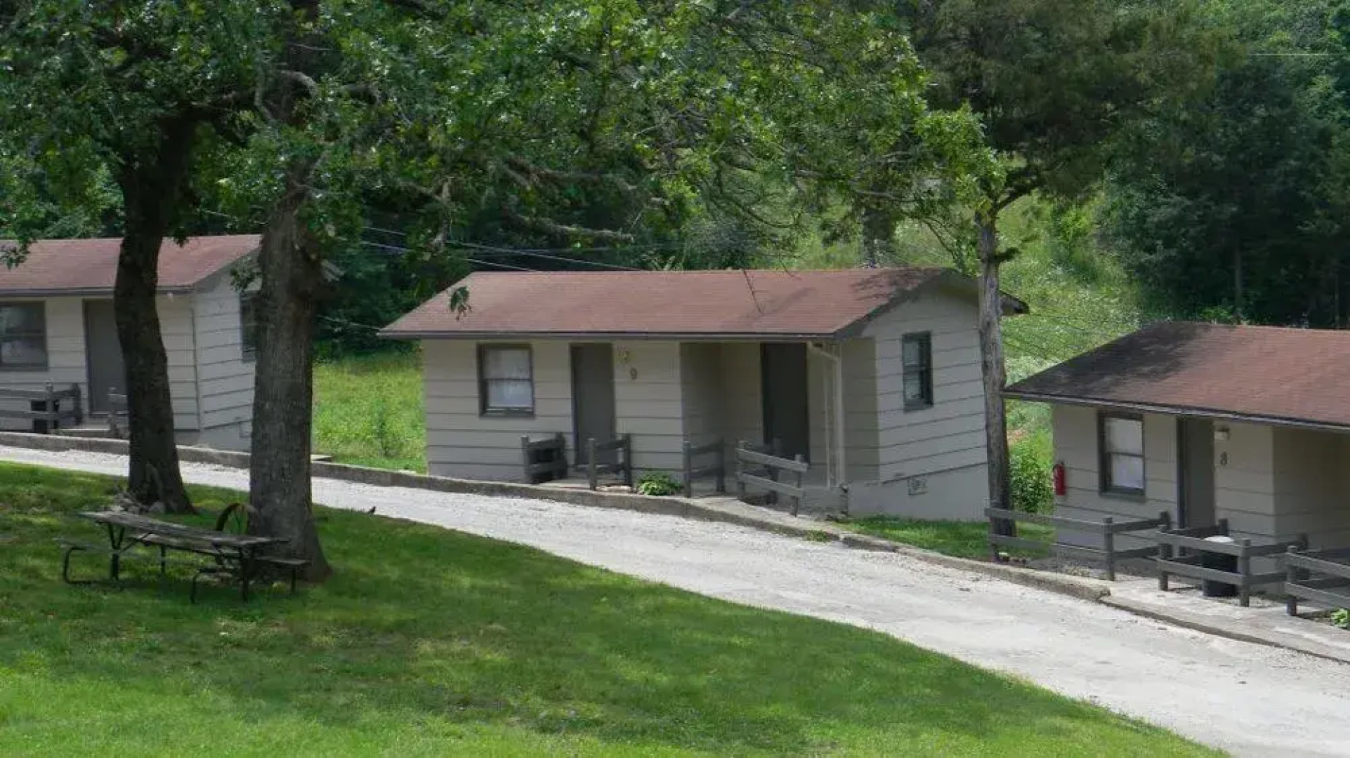 Table Rock Resorts at The Rocks Resort