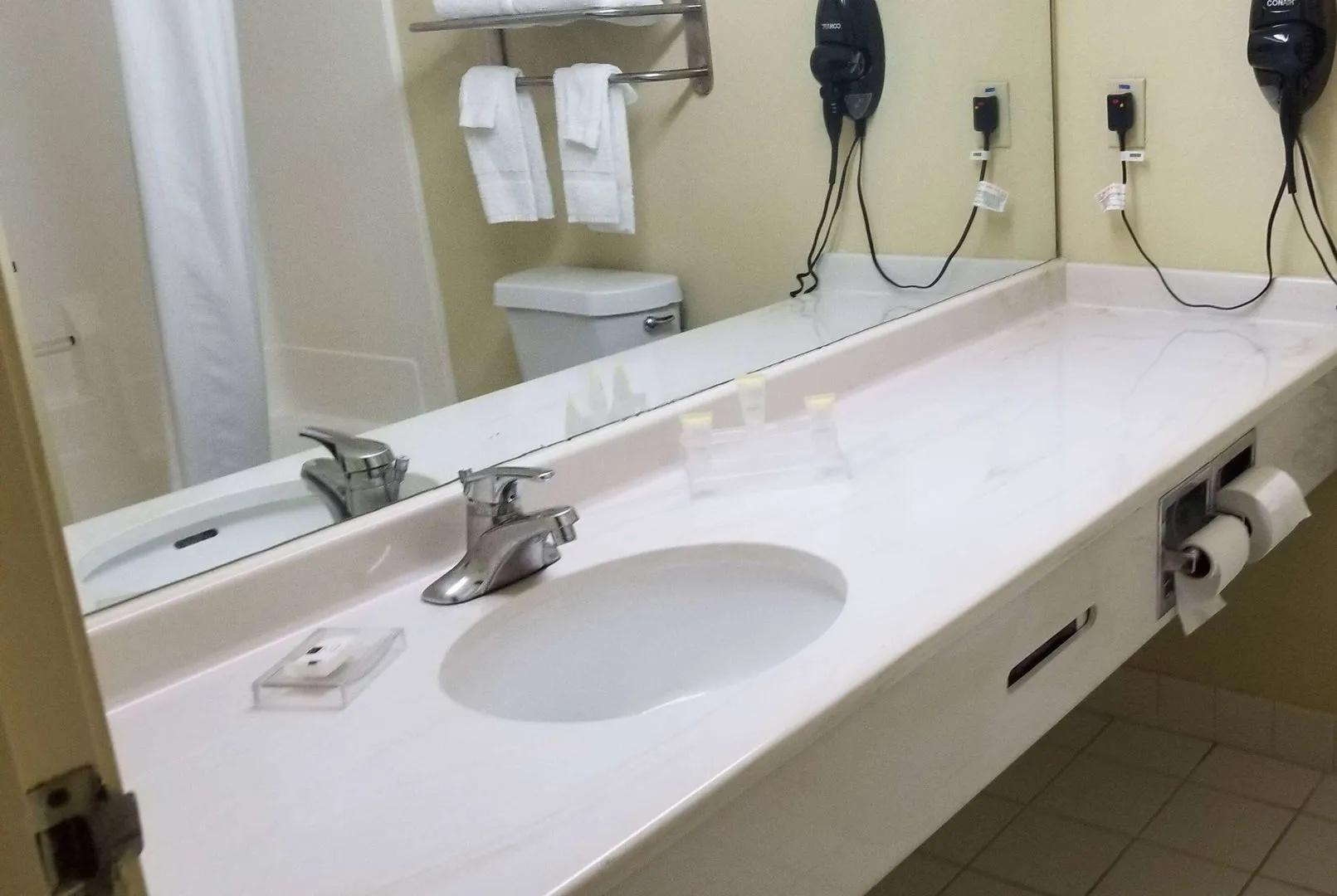 Holiday Inn Express & Suites Chicago Matteson by IHG