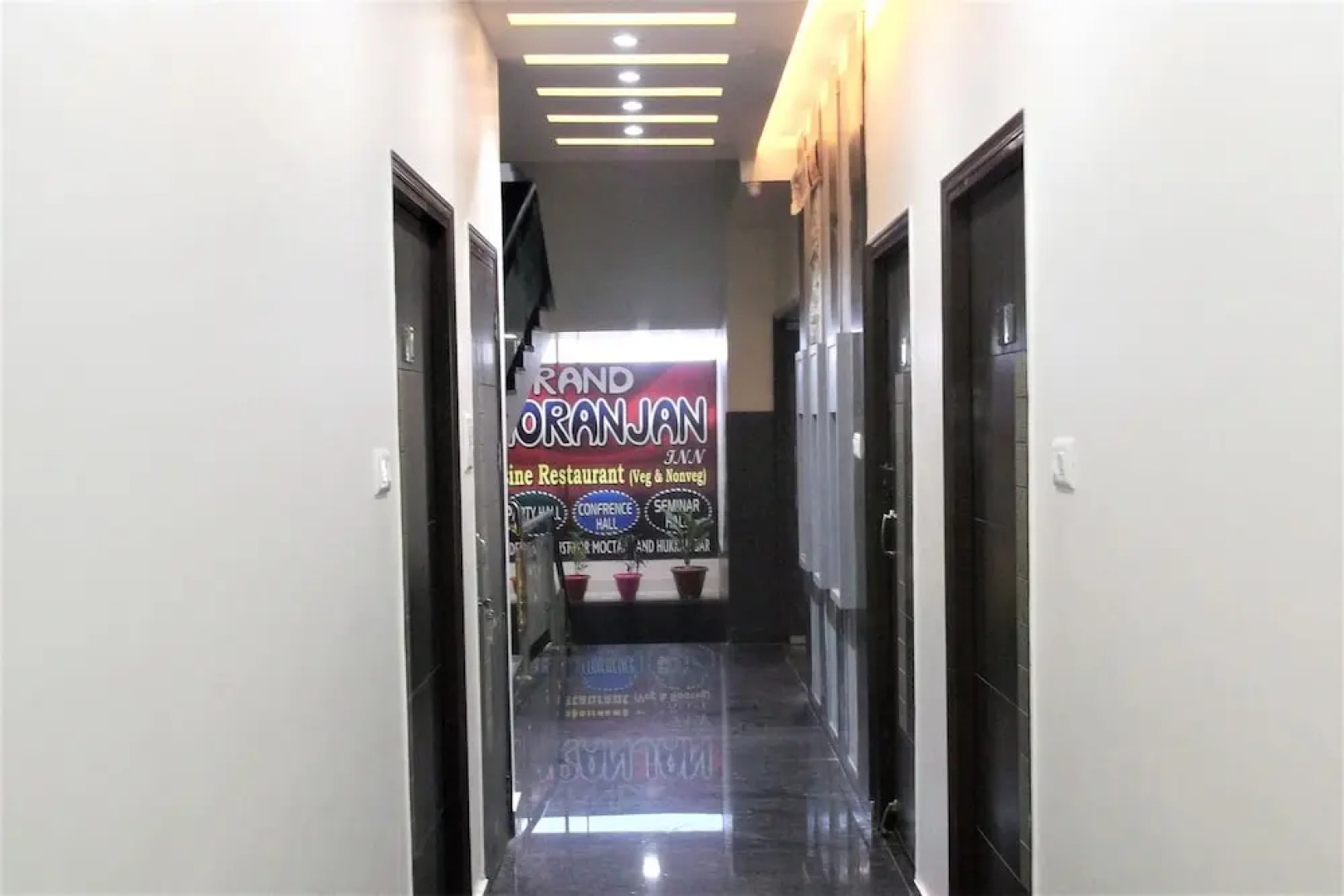 OYO 10360 Hotel Grand Manoranjan