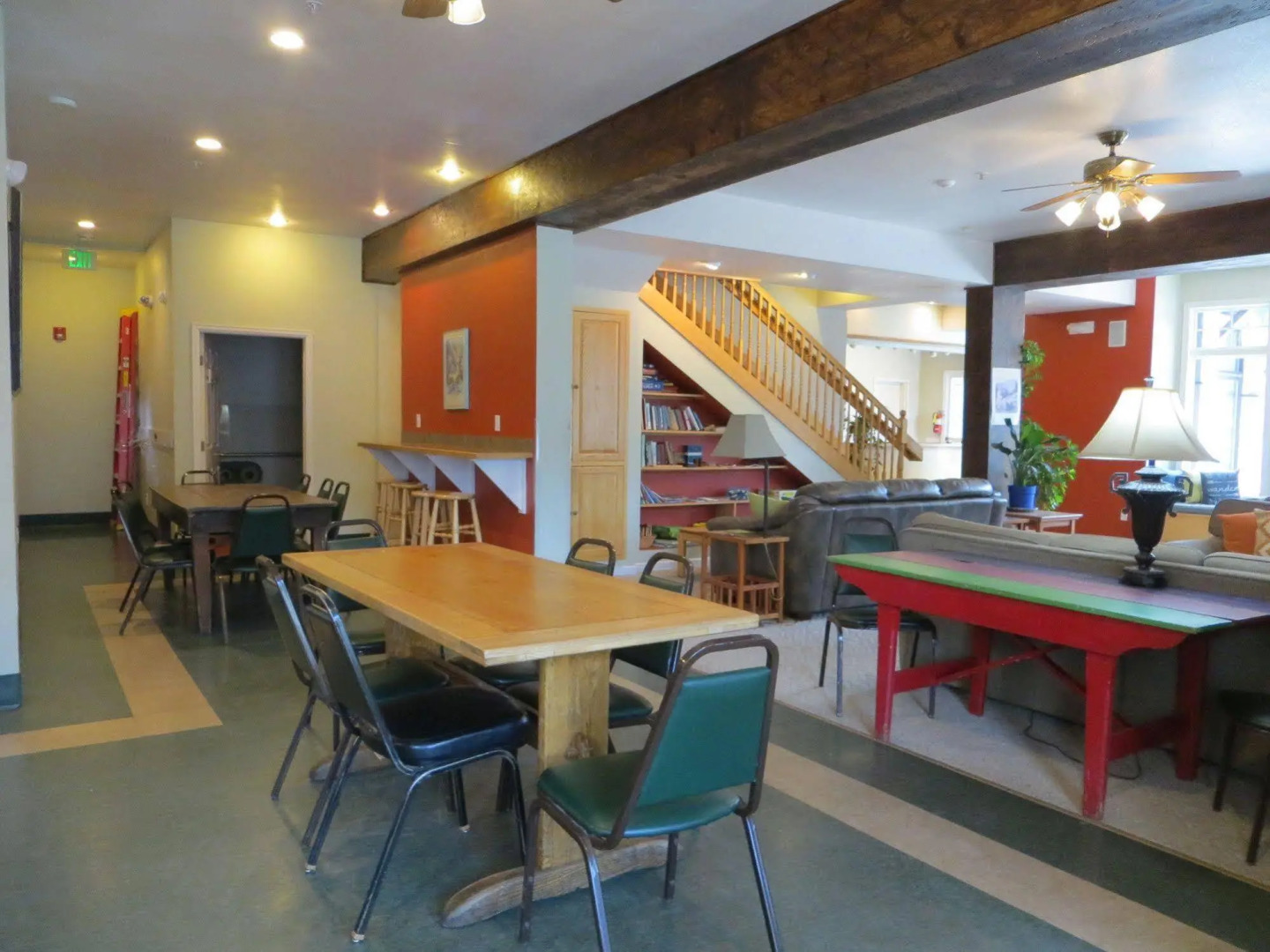 Crested Butte Lodge and Hostel