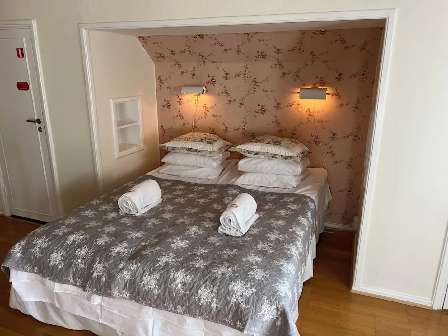 Herrgårds Hotell Gyllene Hästen