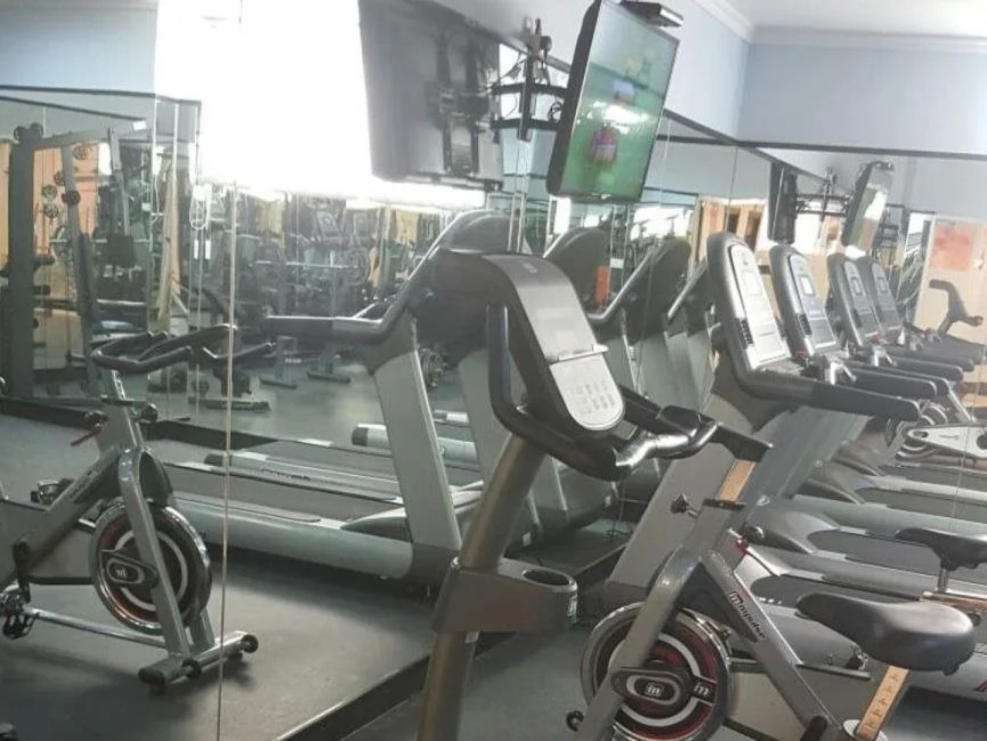 Al Thuriah Hotel Apartment