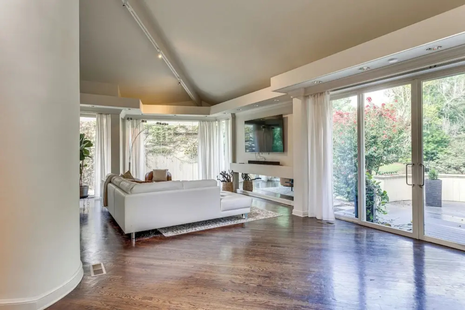 1 Mi to OU! Group Getaway w/ Game Room, Pool