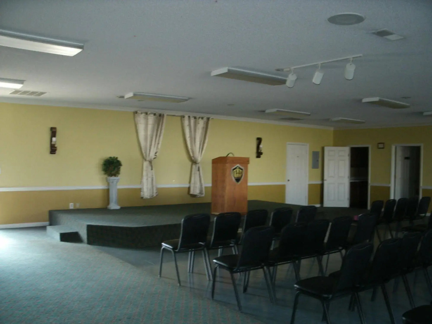 The Admiralty Suites & Inn Memphis Millington