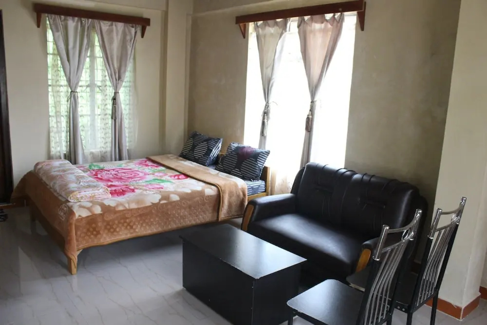 Pumpkin StreamSide Guest House