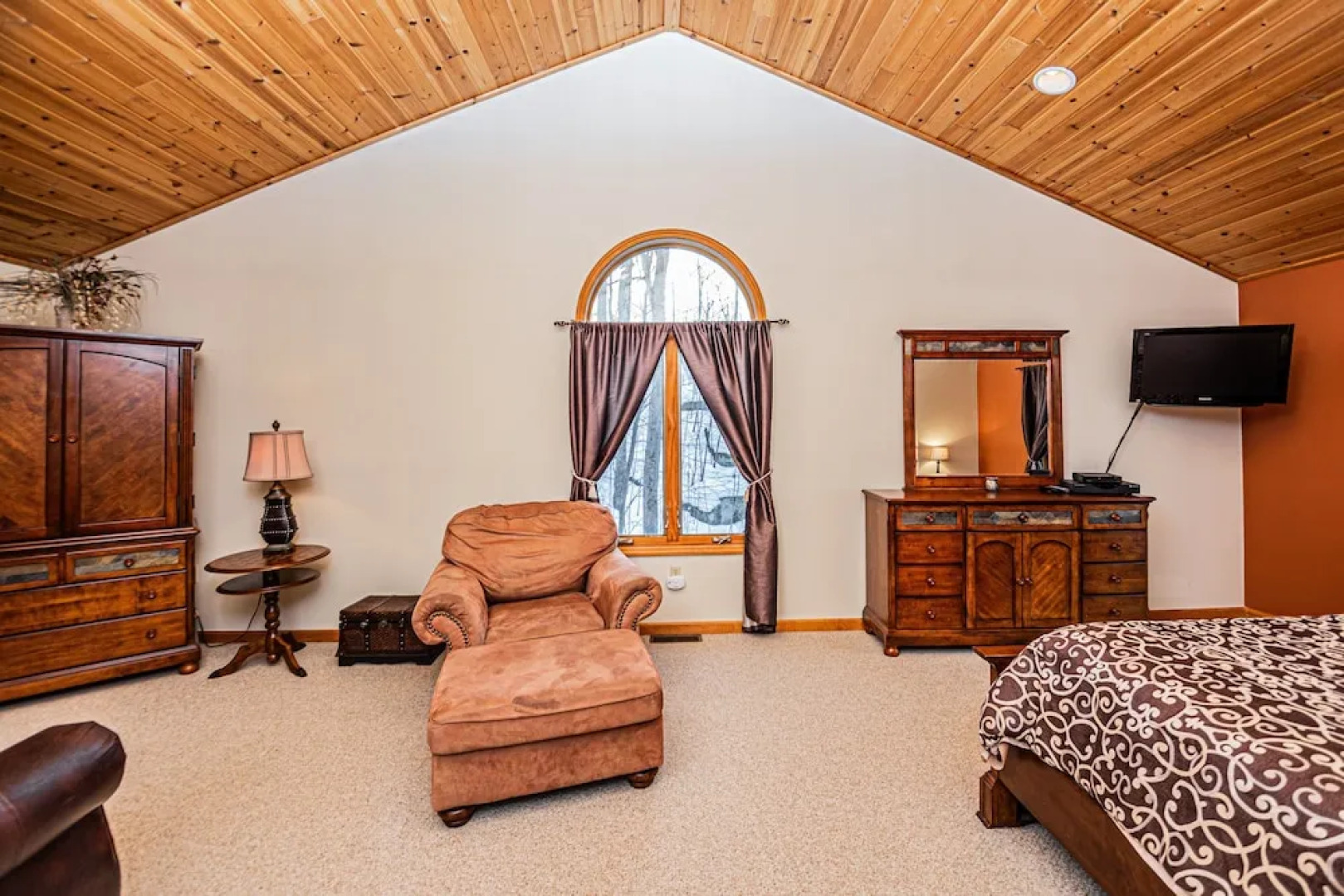 Rocky Adventures Five Bedroom Holiday Home