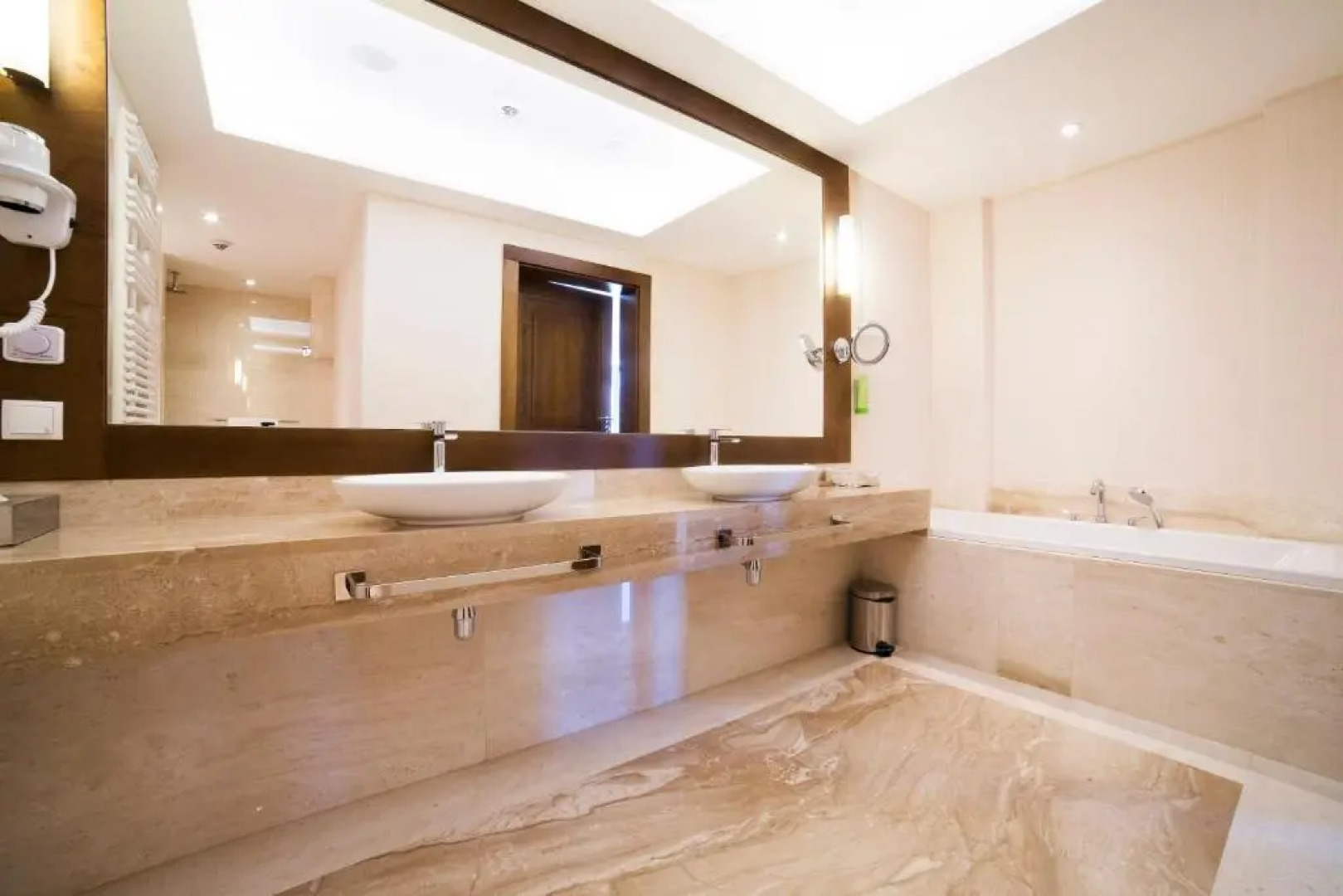 Natura Mazur Resort & Conference