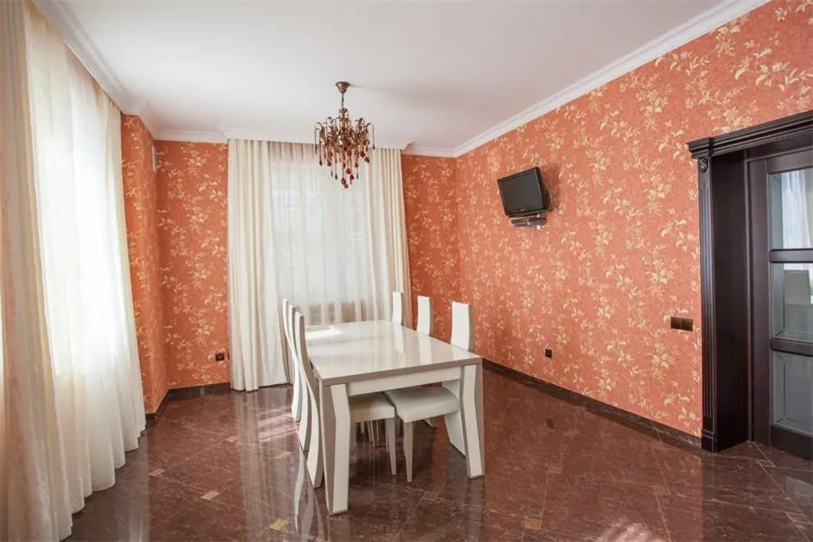 Апартаменты на Баталинской