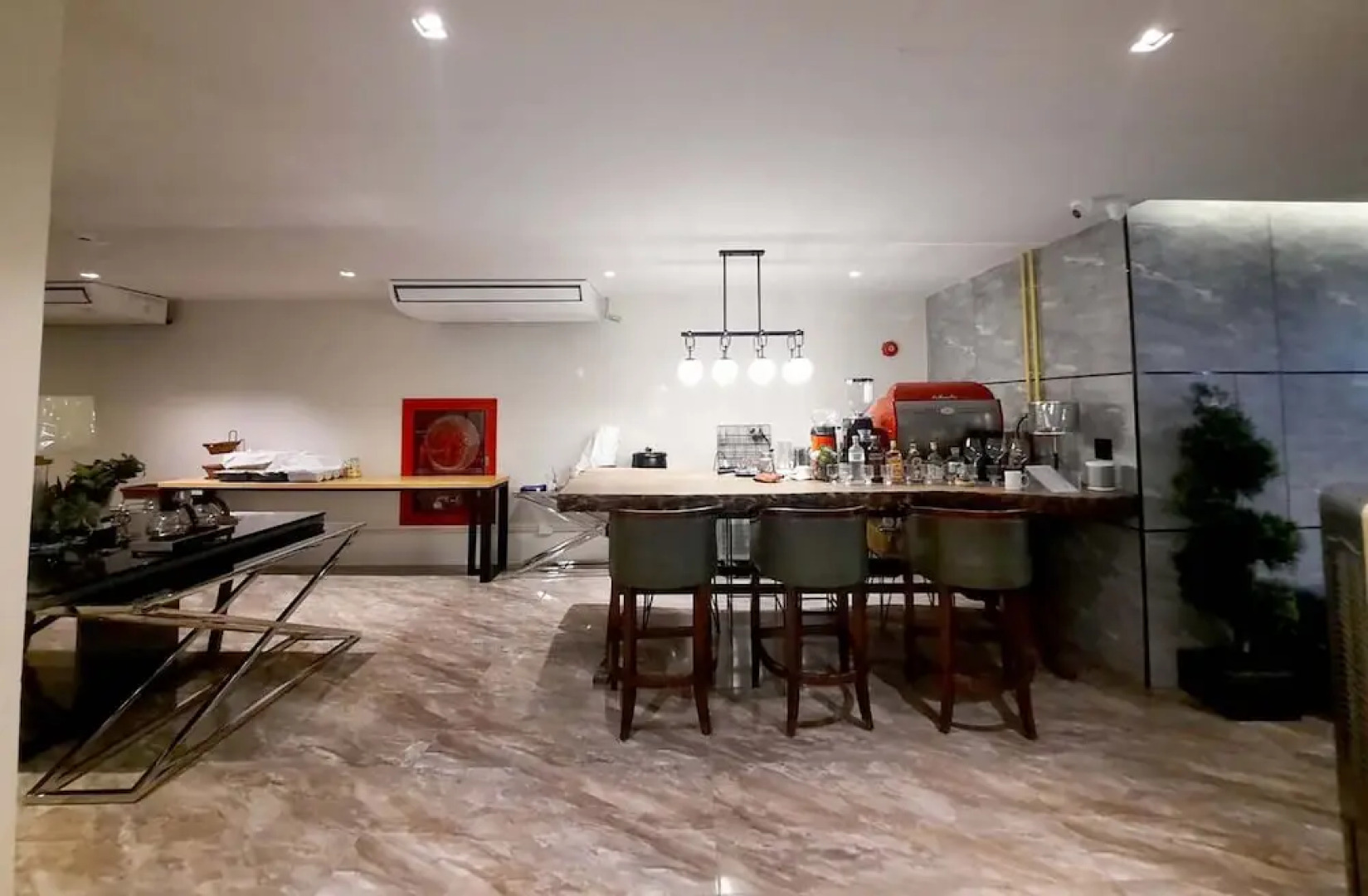 The 9 Residence Hotel