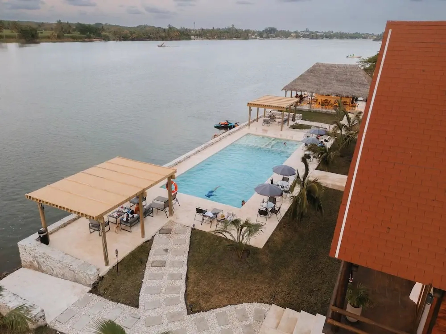 Riverside Hotel Chachalacas