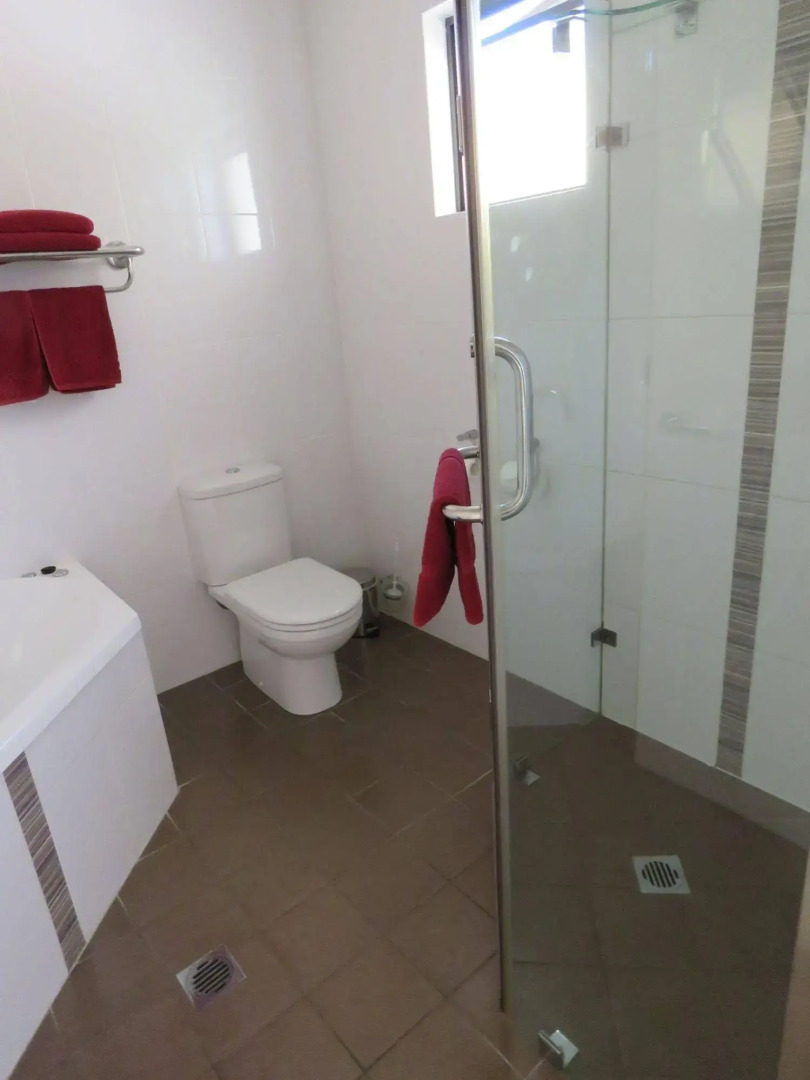 Emerald Gardens Motel & Apartments