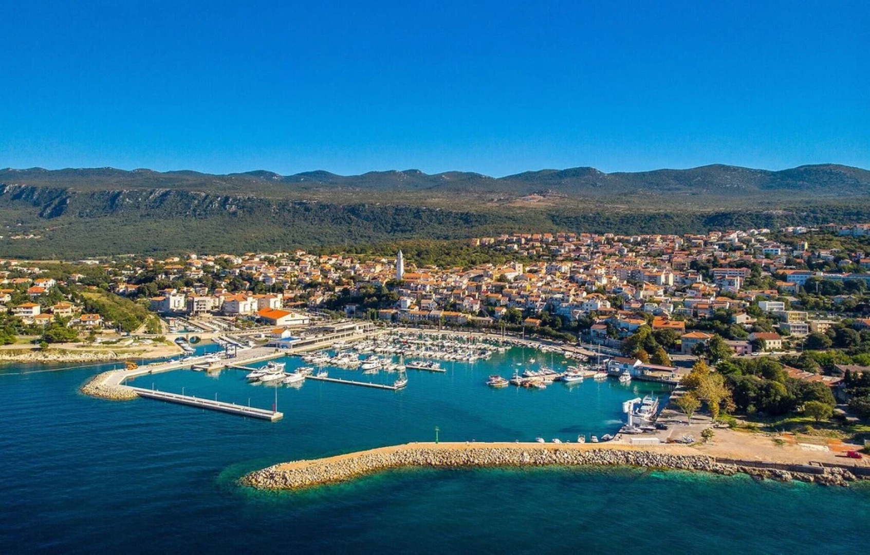 Awesome Home in Novi Vinodolski With Wifi and 3 Bedrooms