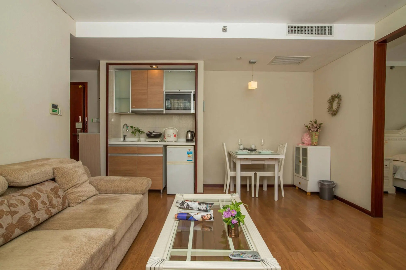 Westlake 7 Service Apartment