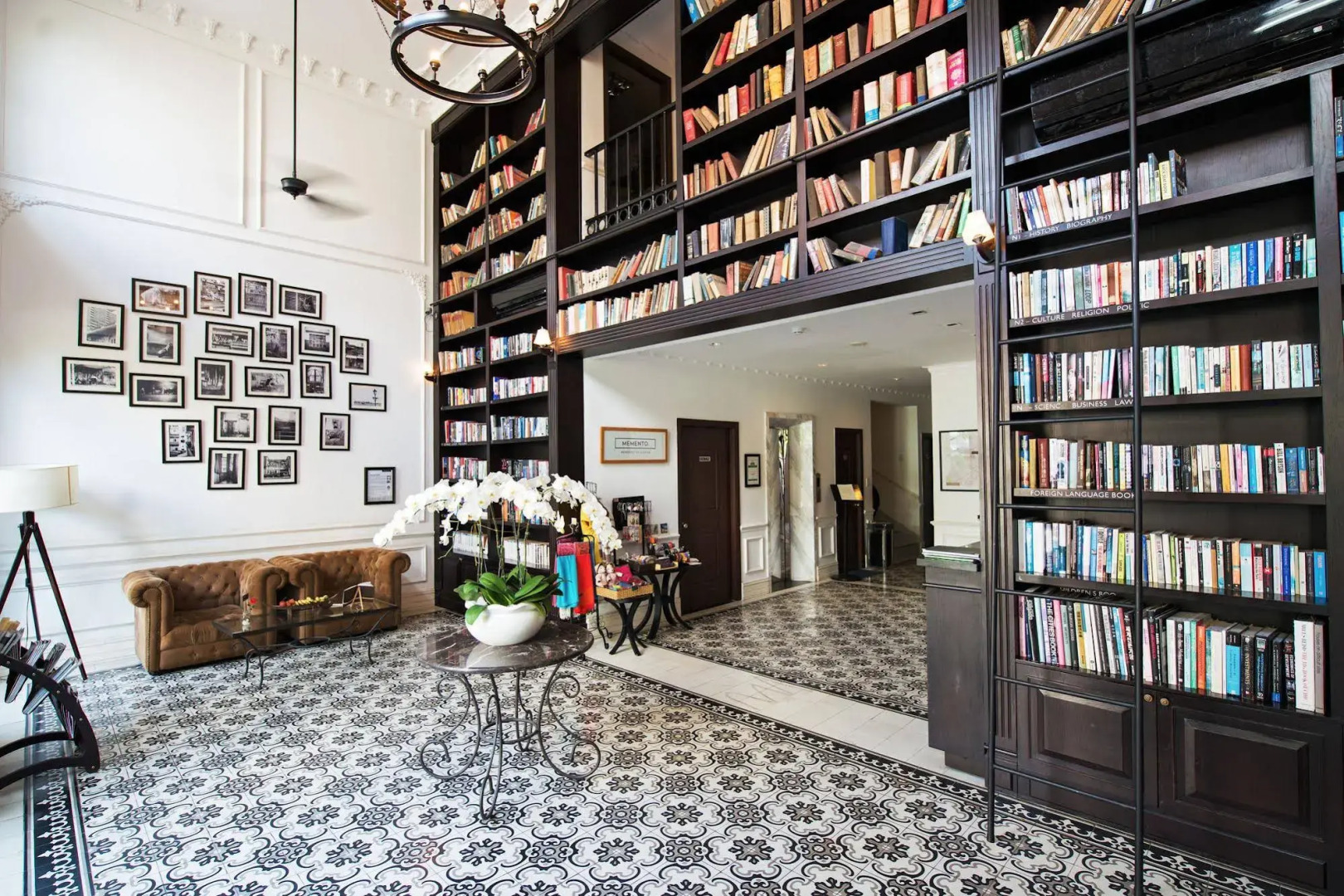 The Alcove Library Hotel
