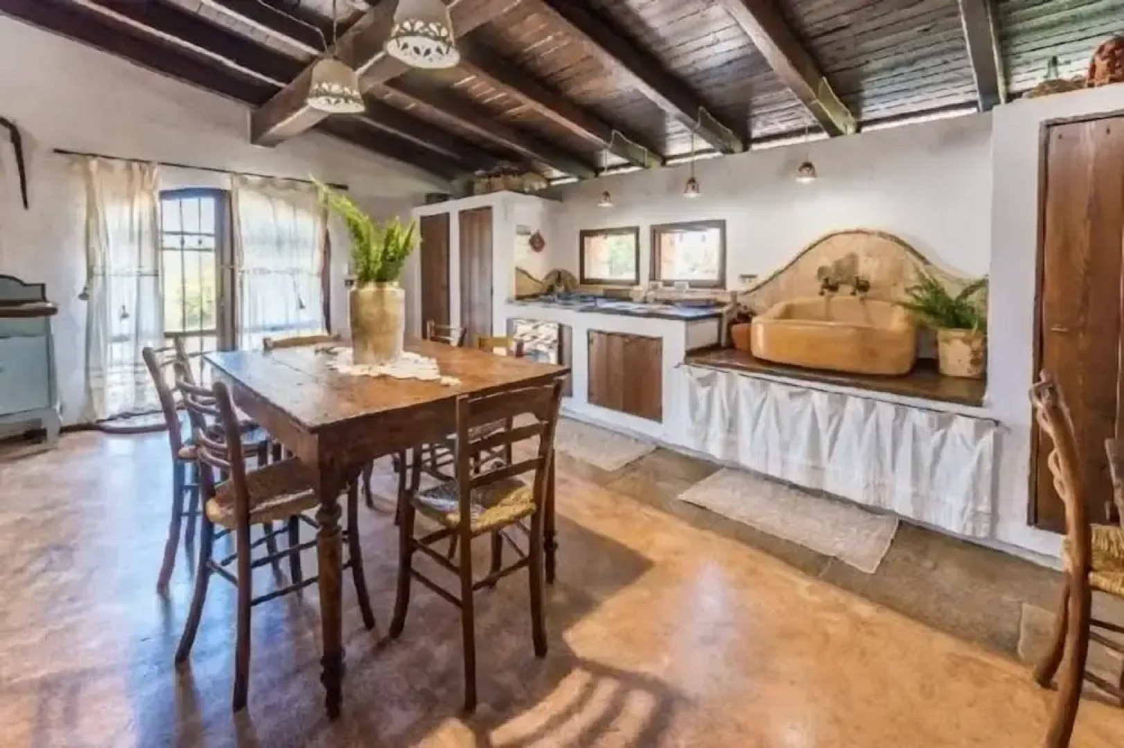 Tia Maria Country Inn