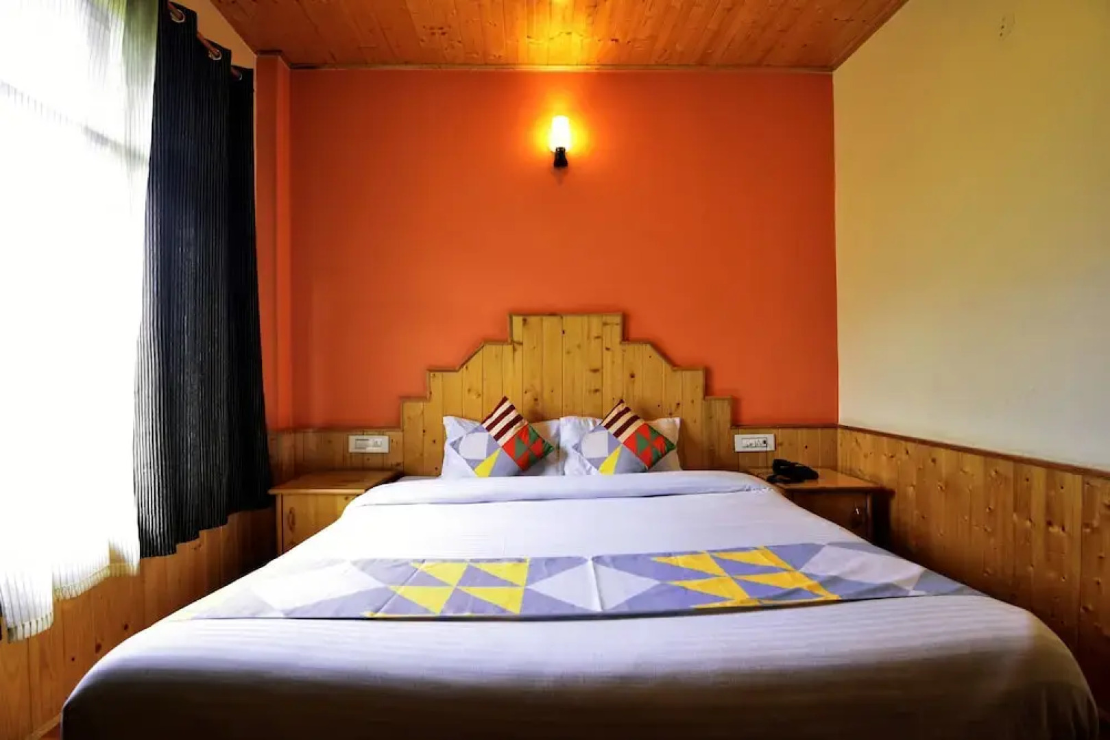 OYO 16868 Home Premium Studios Katrain, Nh3,