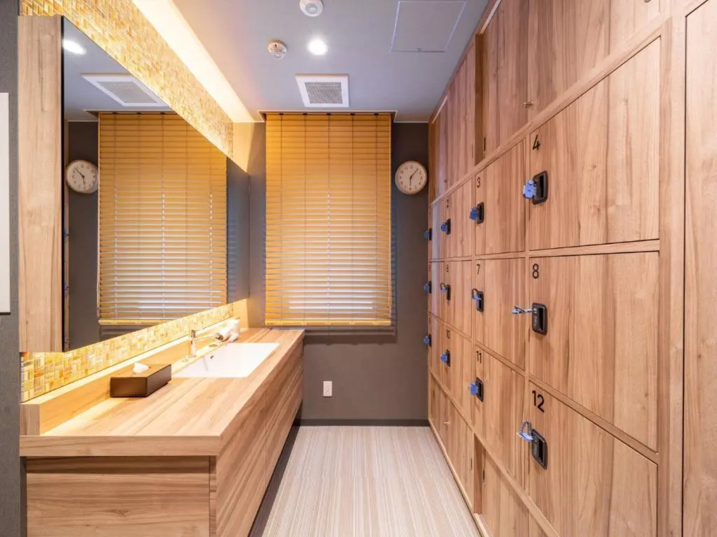 Super Hotel Iyosaijo