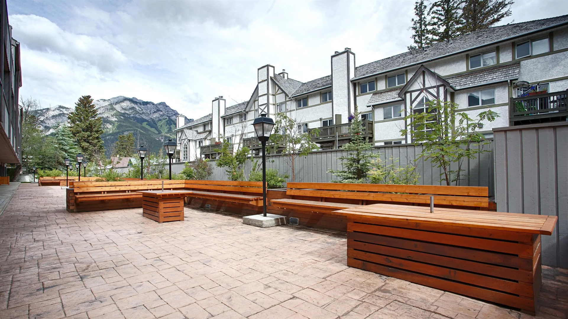 Best Western Plus Banff International Lodge
