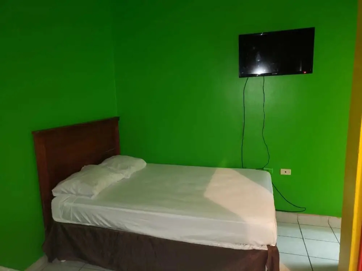 Hostal Guacamayos