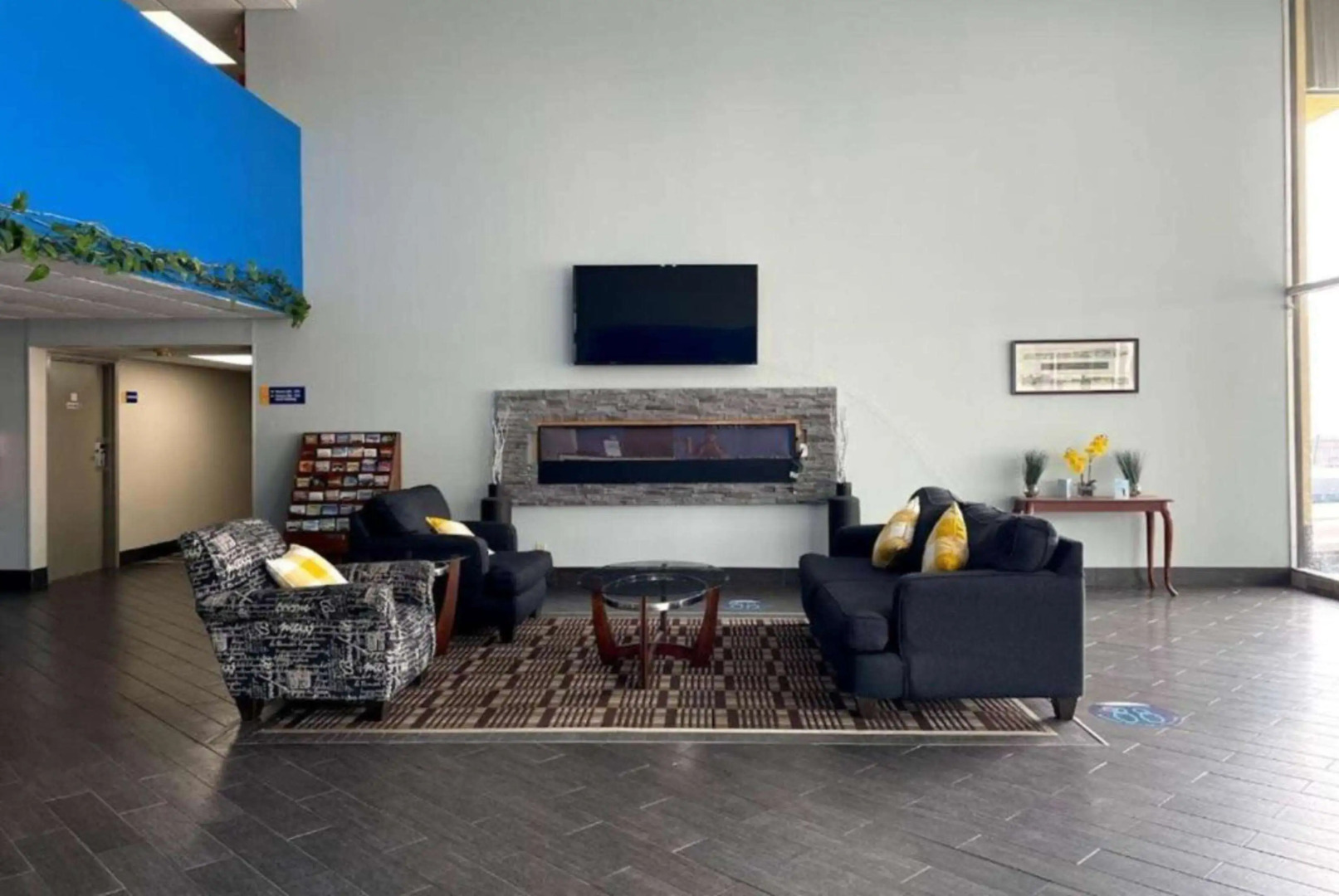 Days Inn by Wyndham Fort Wright Cincinnati Area