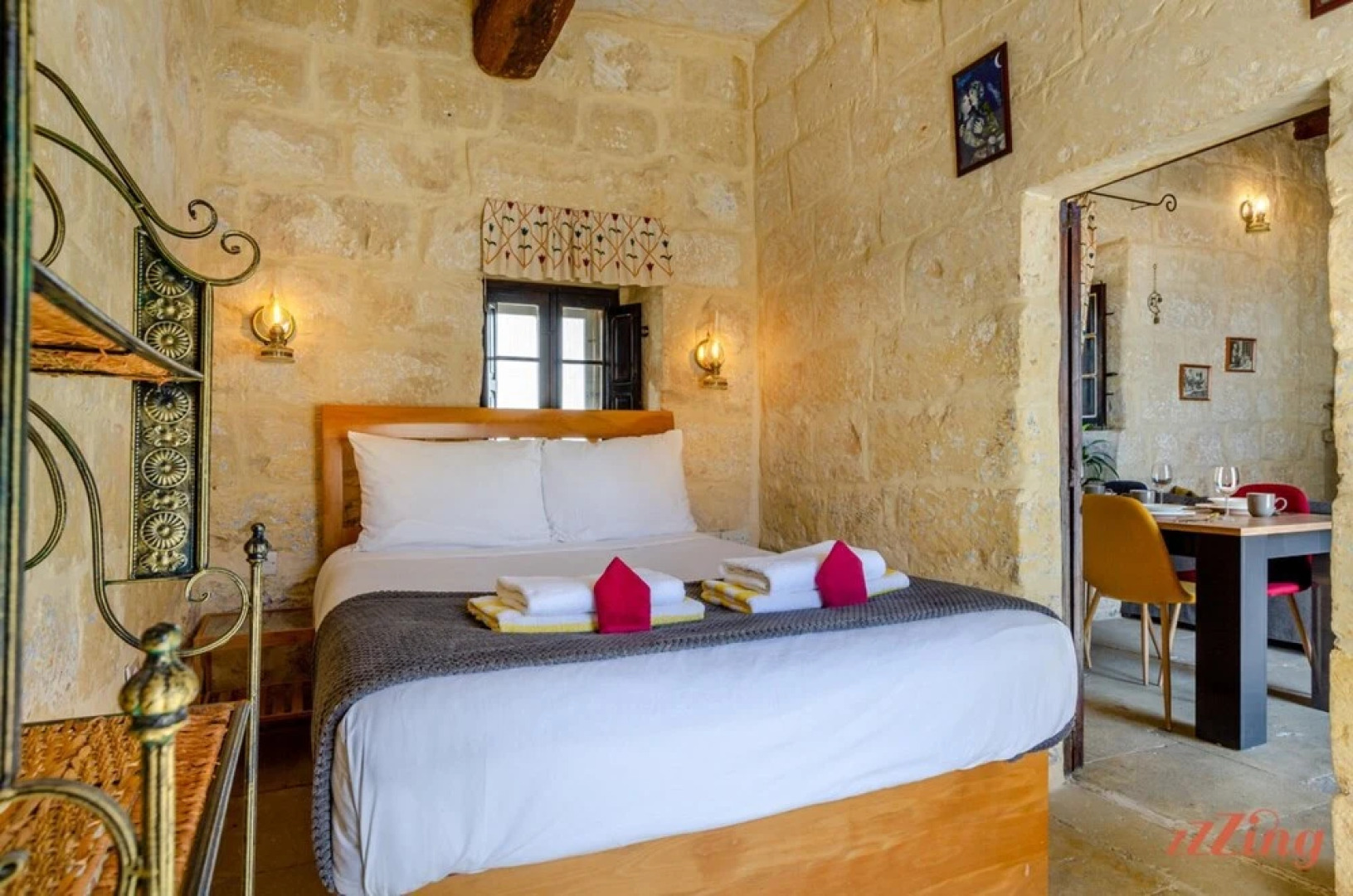 Tranquil Courtyard Retreat in a 1-br Country Home