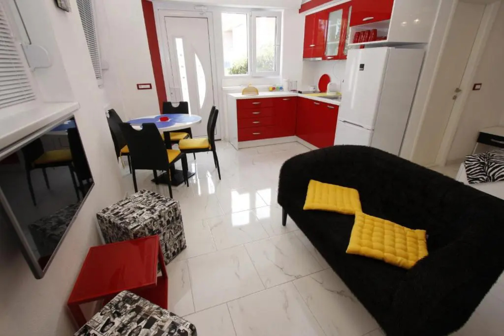 Apartment Love Story