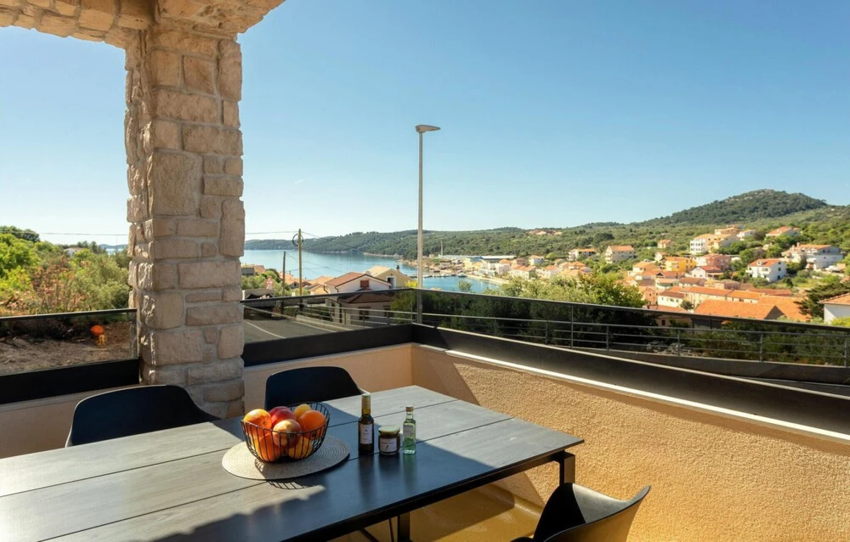 Awesome Apartment in Sali with Hot Tub, WiFi & 2 Bedrooms