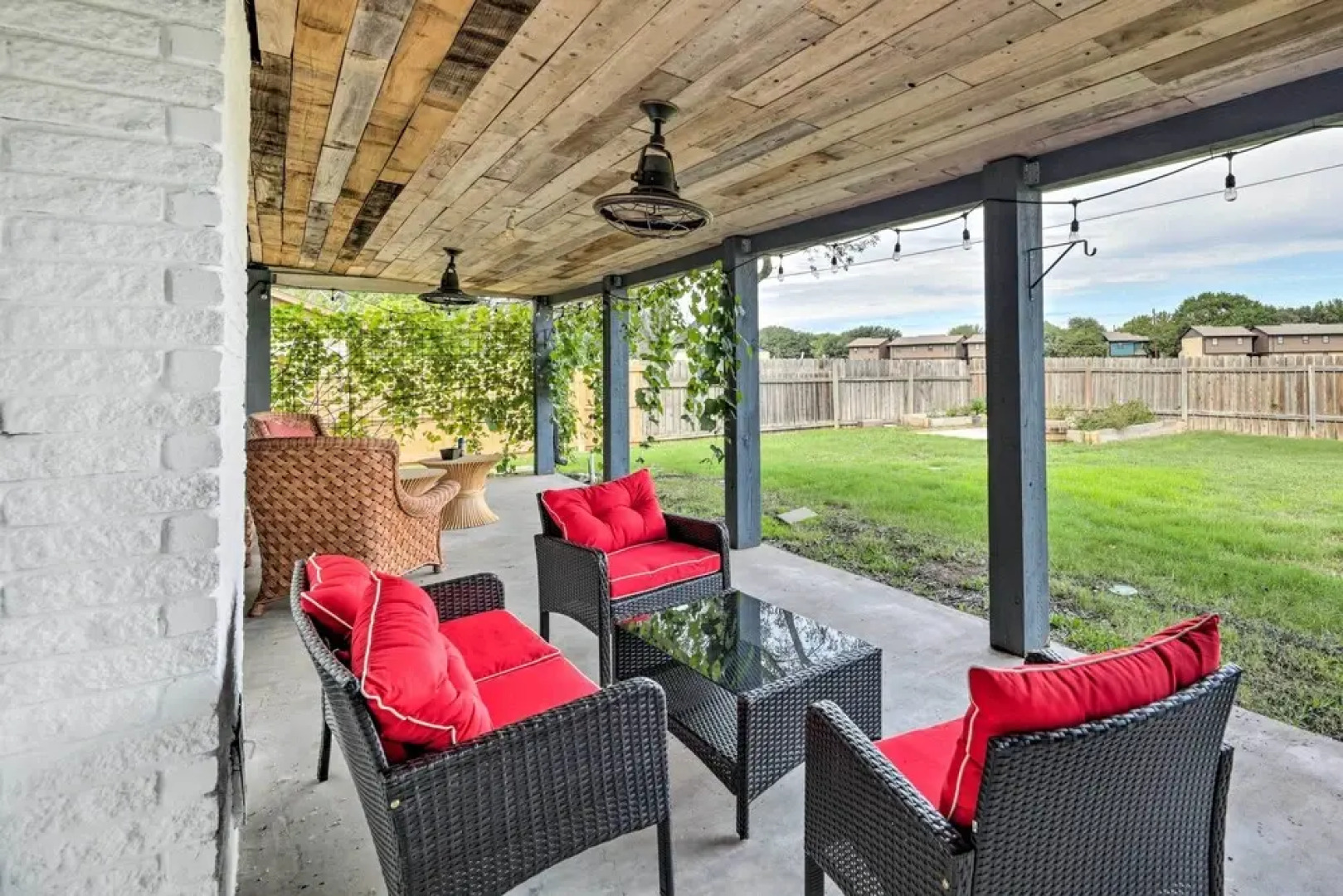 Pet-friendly Lockhart Home w/ Private Yard!