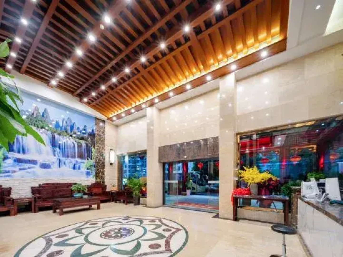 Shanshui Tingyuan Hotel (Zhangjiajie National Forest Park Wulingyuan Sign Store)