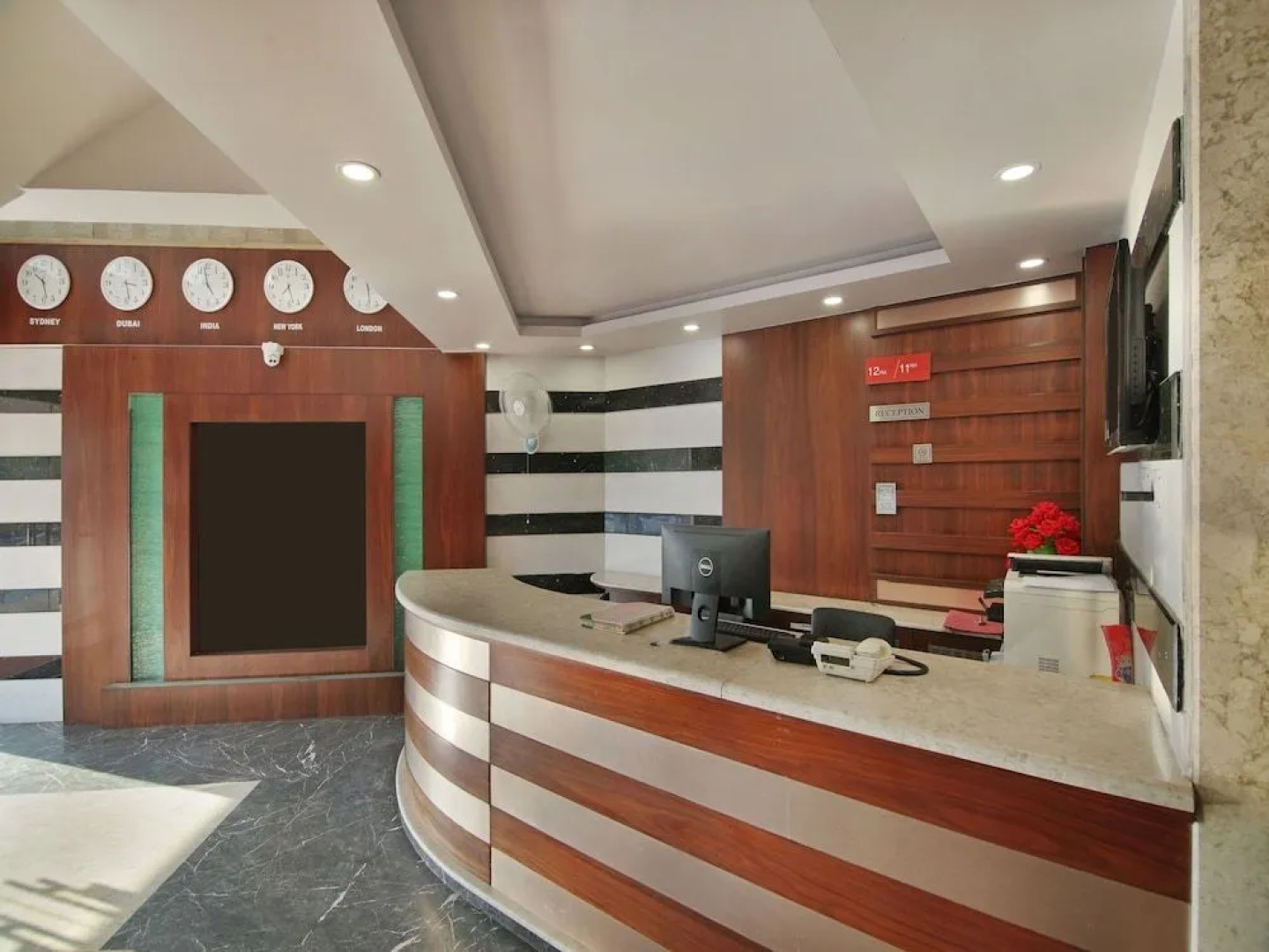 Oyo 30562 Ni Ambaari Elite