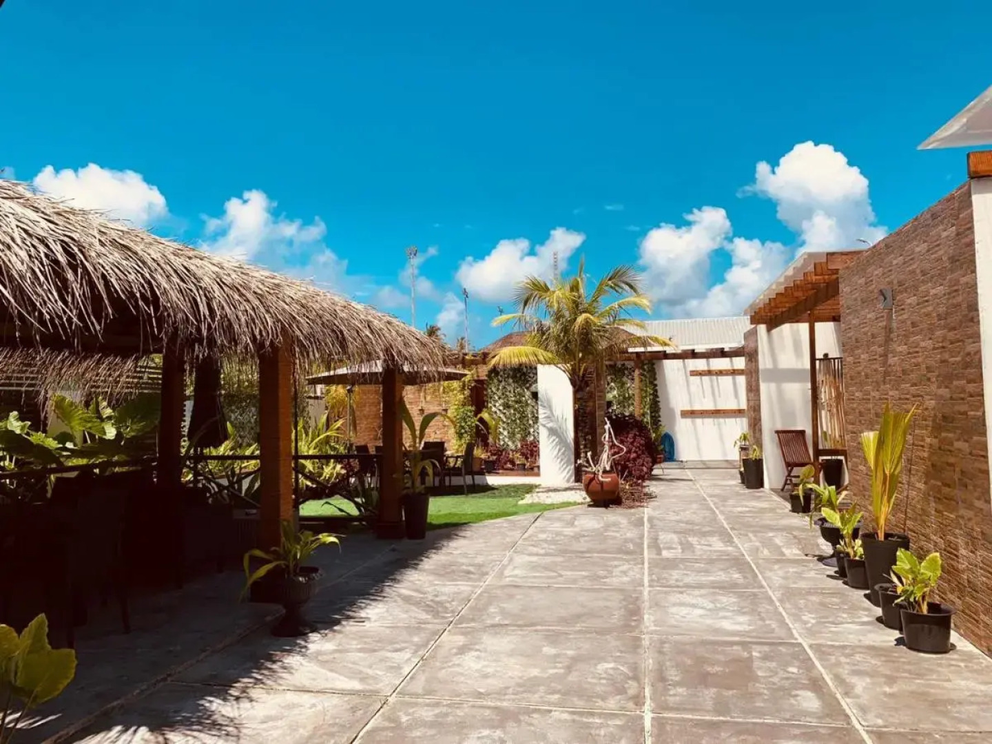 Himeyn Beach Inn   Ocho Homes By Eight Continents