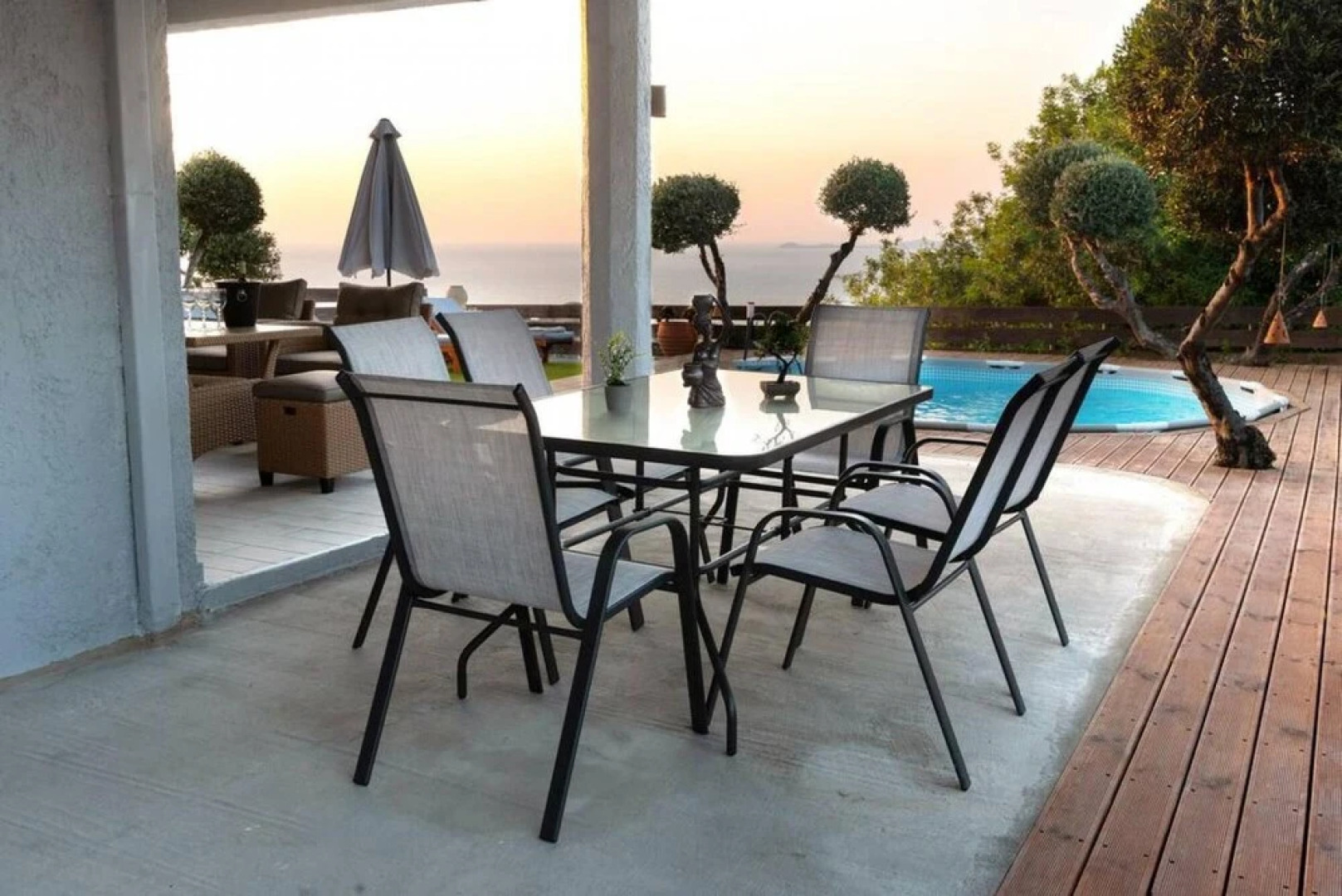 Sunset Bliss Villa in Karteros