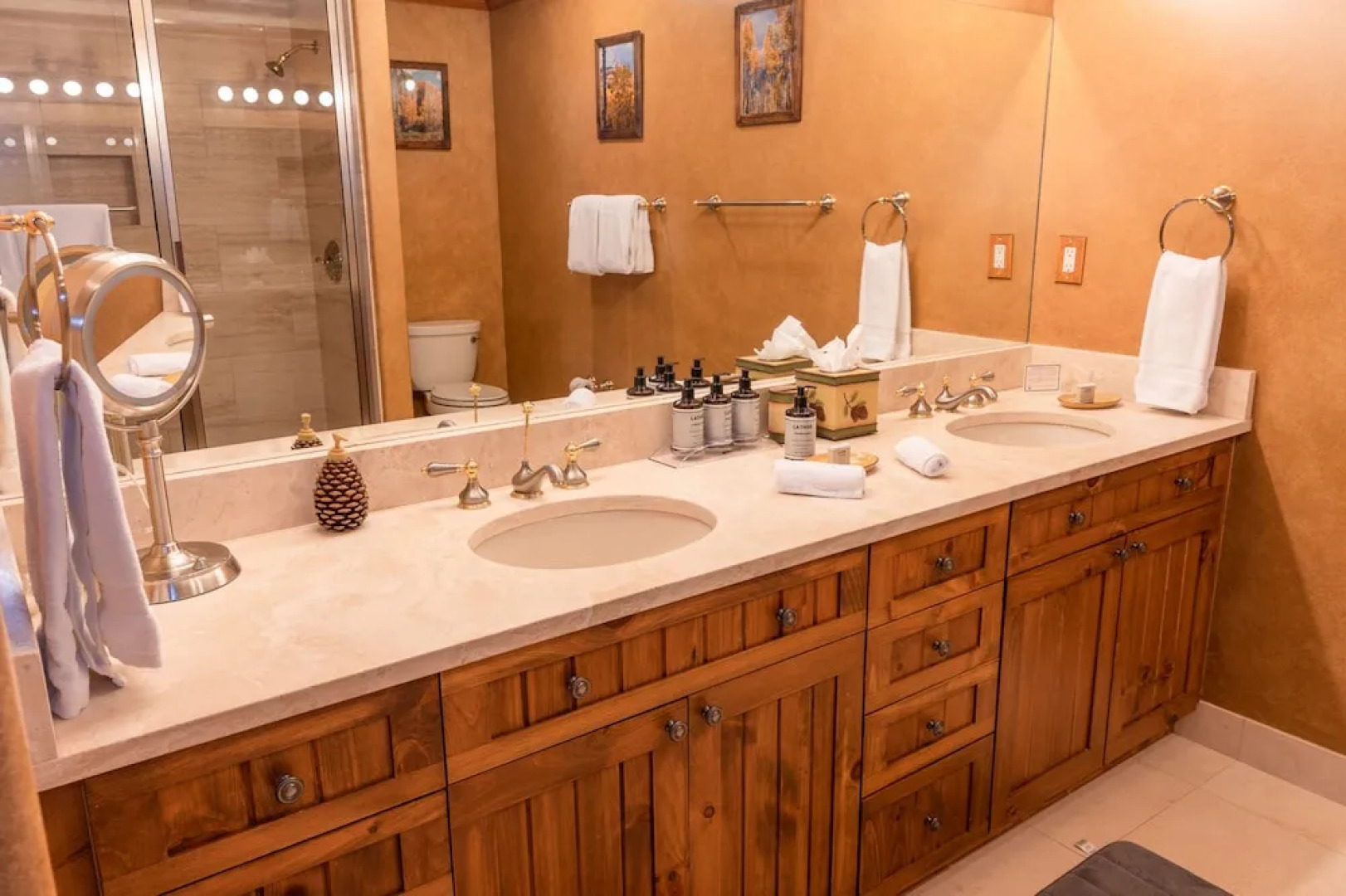 3bd + Loft With Ski In/out Access And Panoramic Views! 3 Bedroom Condo by RedAwning